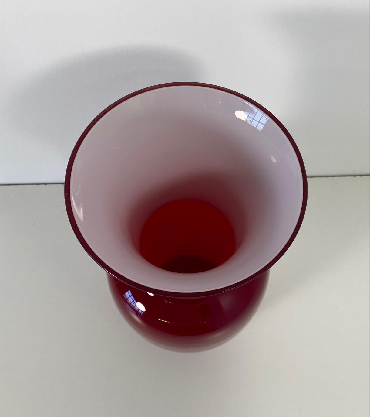 Contemporary Italian Red and White Murano Glass Vase by Venini For Sale