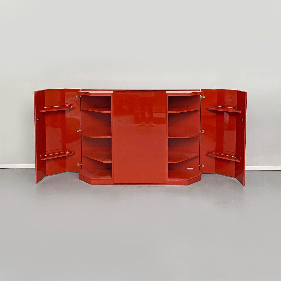 Italian Red Cabinet Mod. Bramante by Kazuhide Takahama for Gavina, 1975 In Good Condition In MIlano, IT