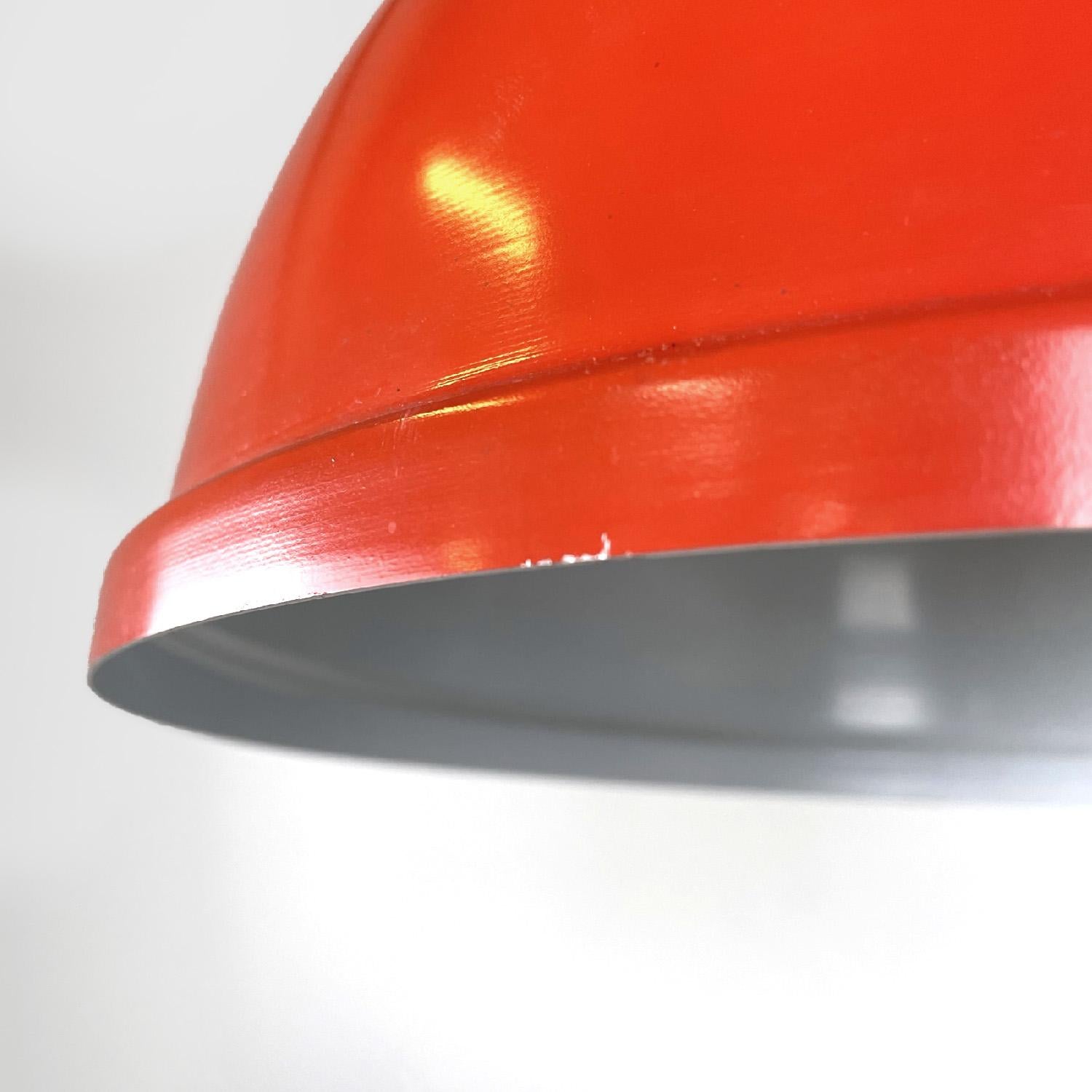 Italian mid-century modern red and white metal chandelier, 1960s in vendita 5