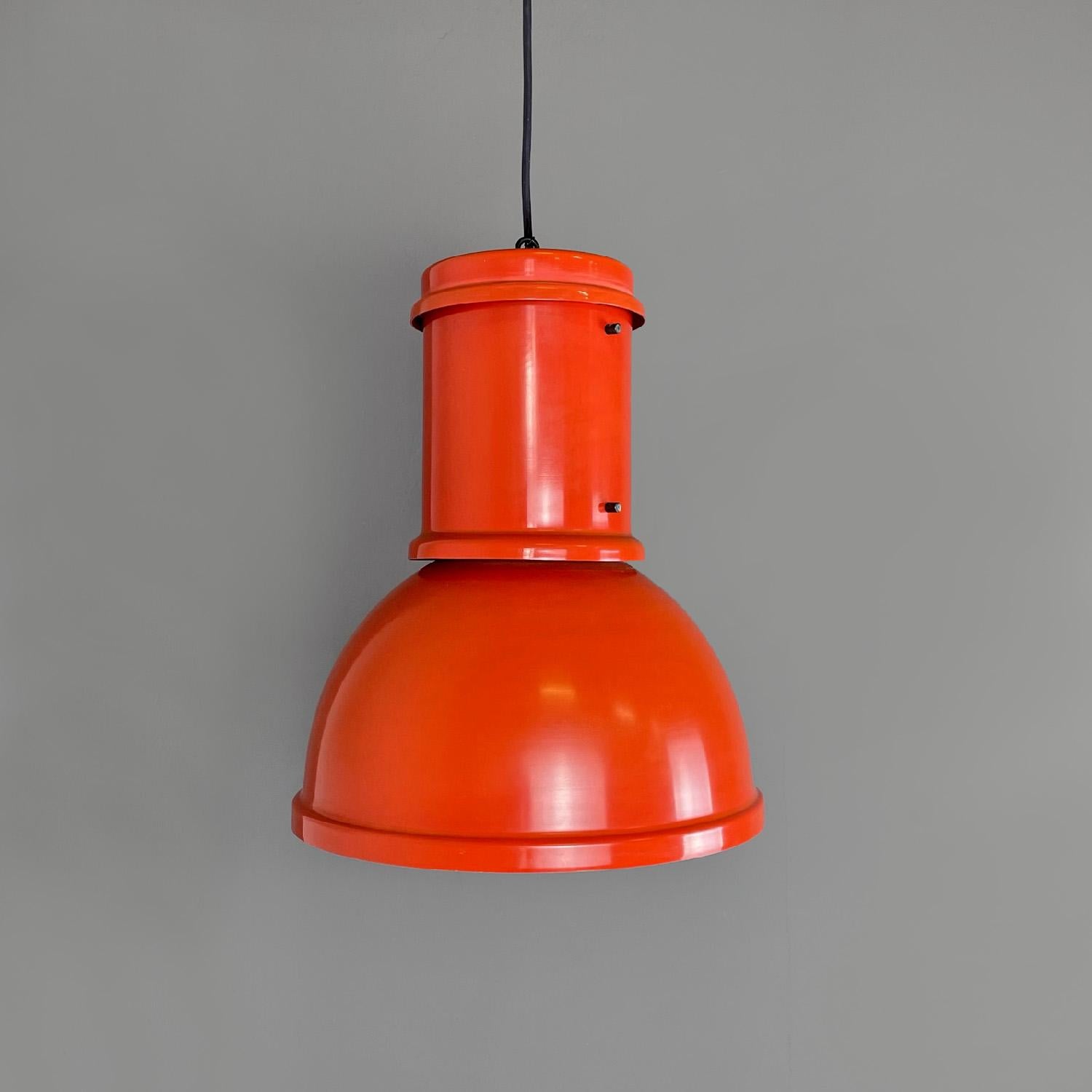 Italian red chandelier Lampara by Roberto Menghi for Fontana Arte, 1960s In Good Condition For Sale In MIlano, IT