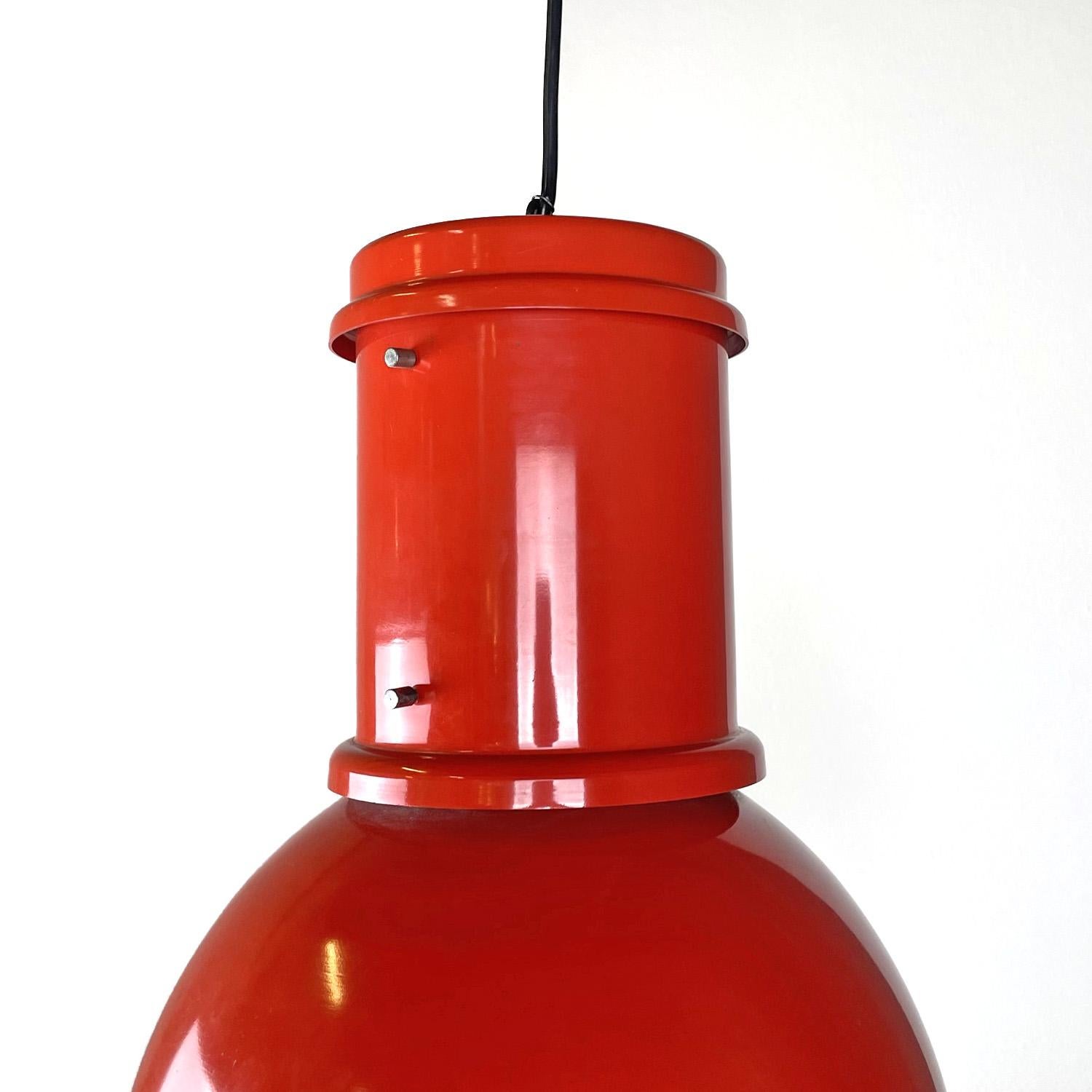 Italian red chandelier Lampara by Roberto Menghi for Fontana Arte, 1960s For Sale 1