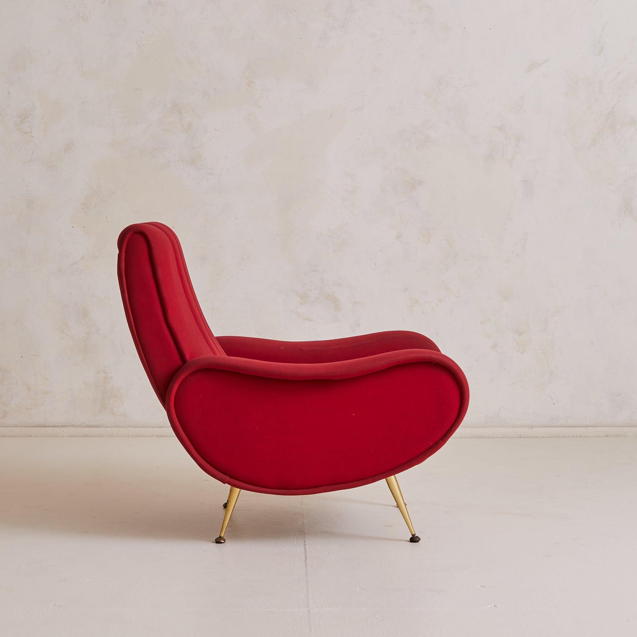 Français Italian Red Channeled Armchair with Brass Legs, 1950s - 4 Available en vente