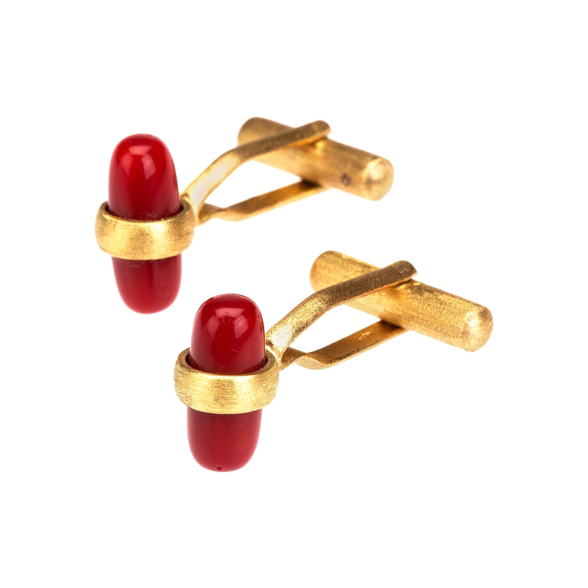 Italian red coral cufflinks 18 k brushed gold For Sale