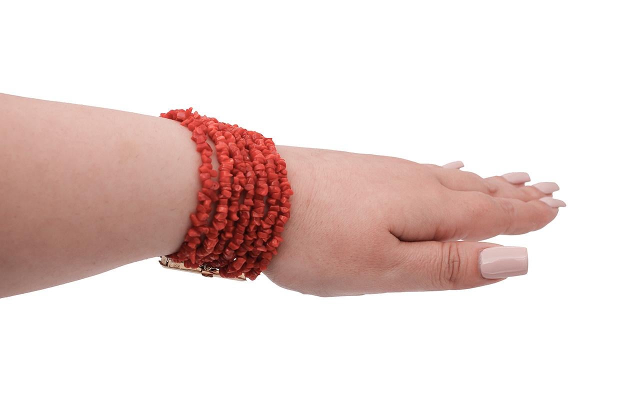 Italian Red Coral Rows, Retrò/Vintage Bracelet In Good Condition In Marcianise, Marcianise (CE)