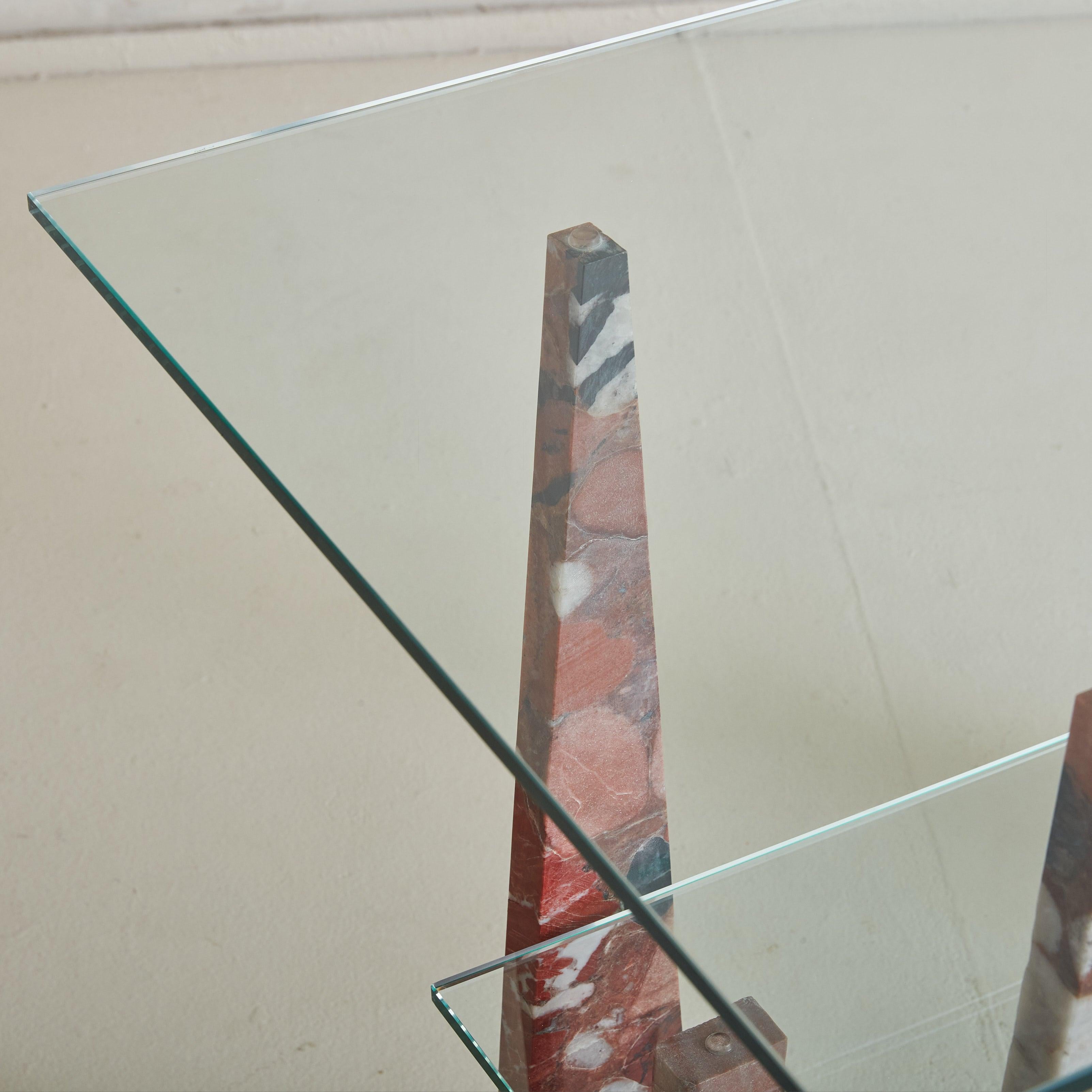 Console italienne en marbre rouge et verre, 1970 en vente 2