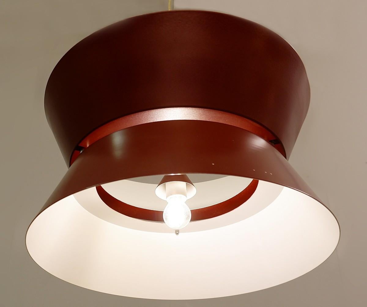 Italienische italienische Pendelleuchte aus rotem Metall, 1960er Jahre im Angebot 2