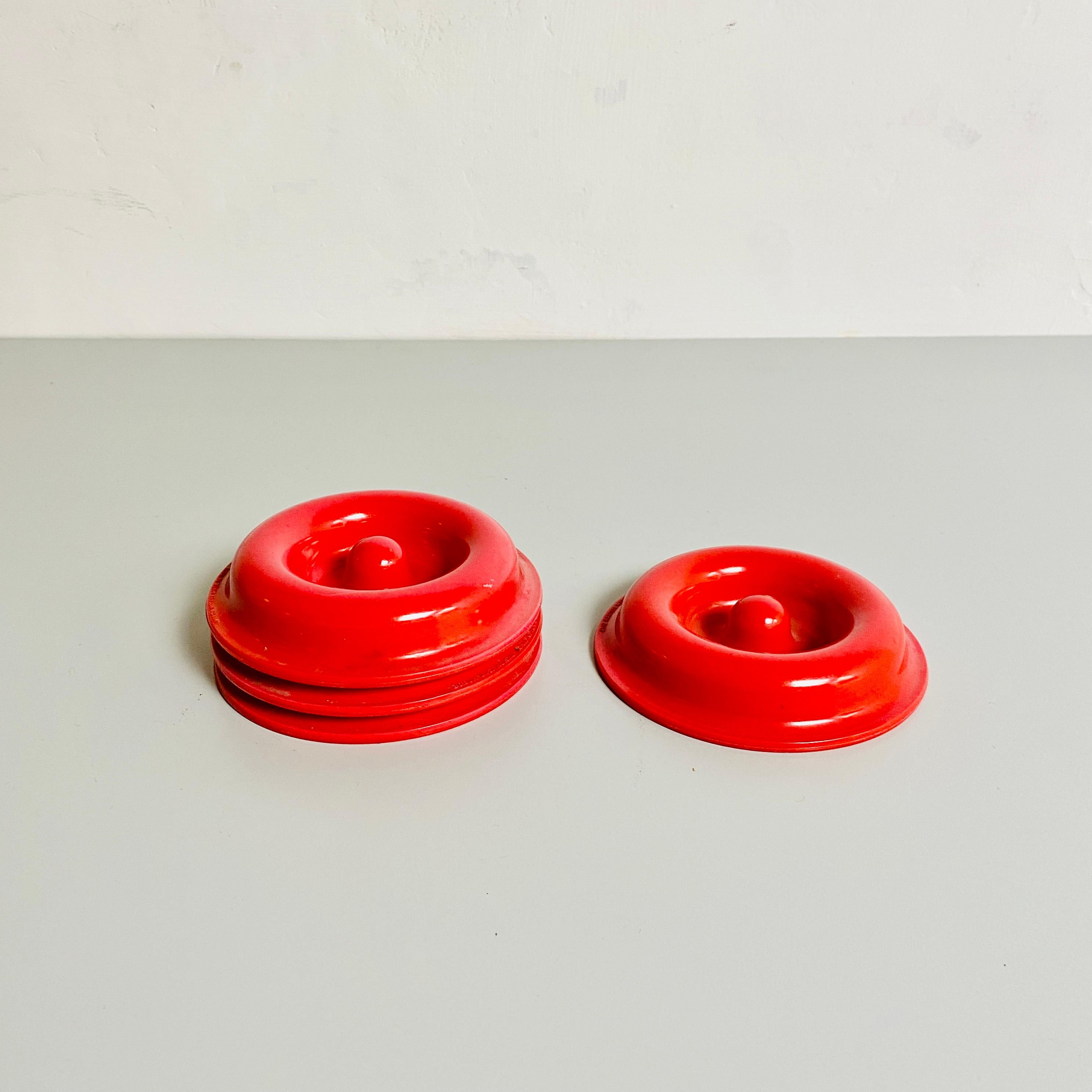 Italian Red Plastic Ashtray Mod 4632 \ 4636 by Isao Hosoe for Kartell, 1971 1