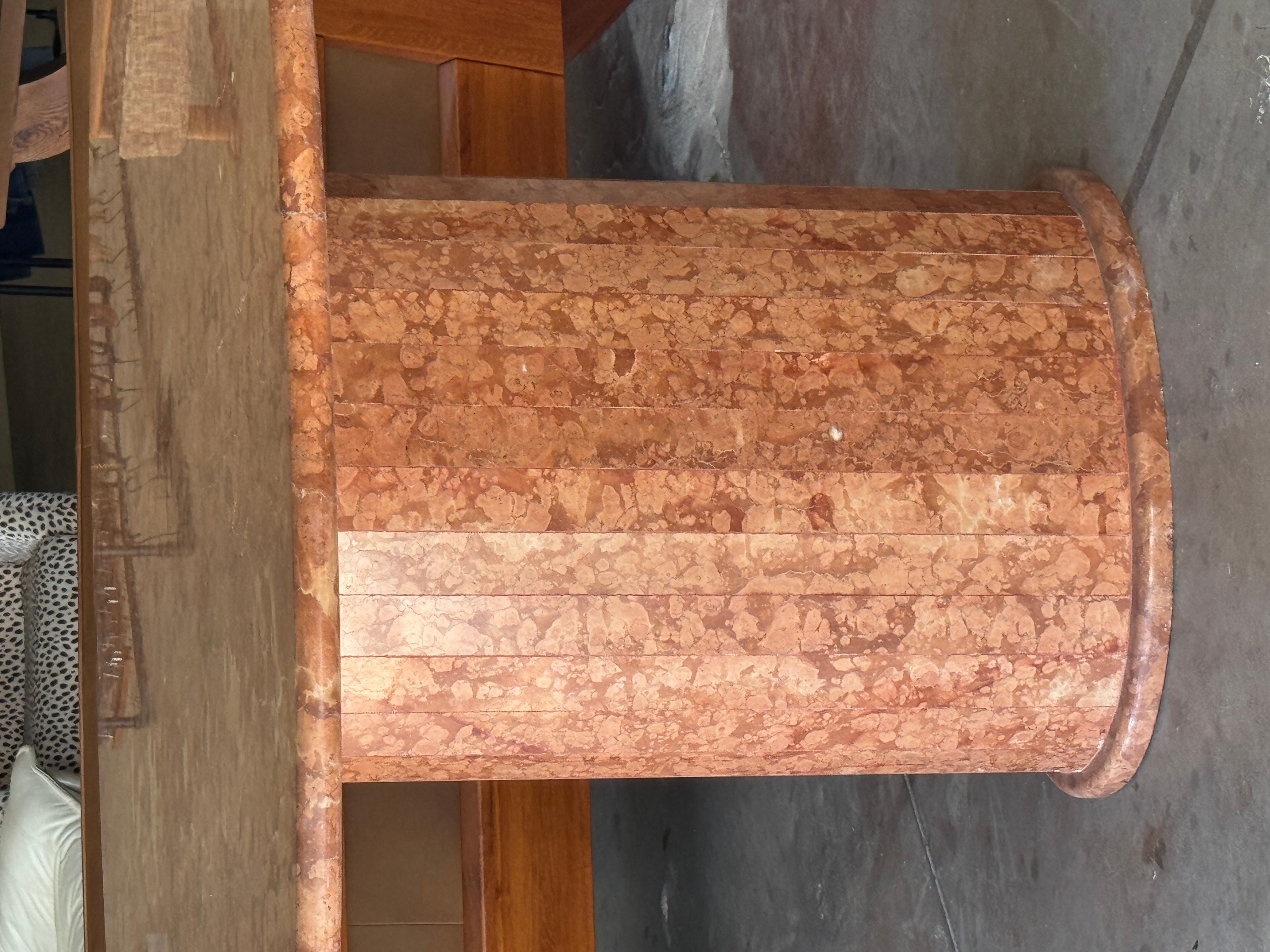 Table de salle à manger ovale italienne en marbre Rosa Verona rouge en vente 7