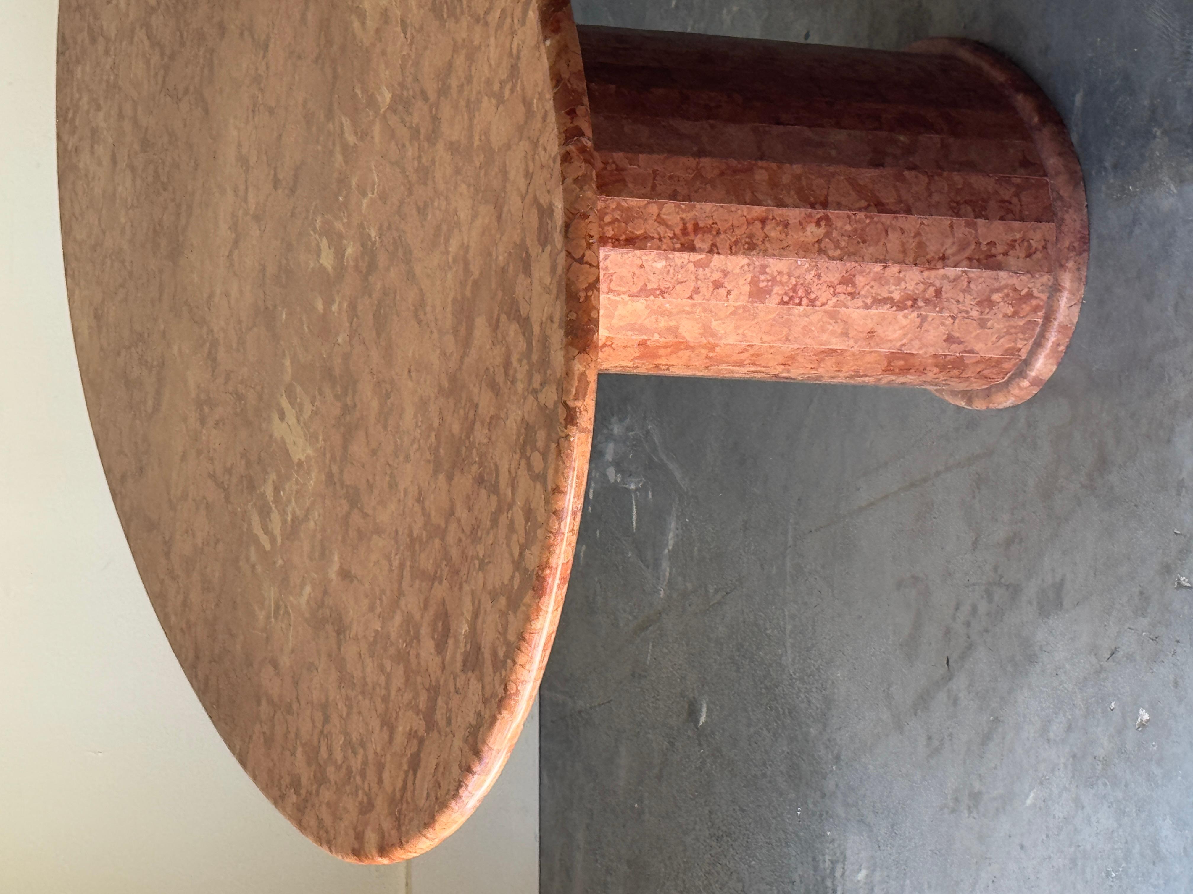 Table de salle à manger ovale italienne en marbre Rosa Verona rouge en vente 3