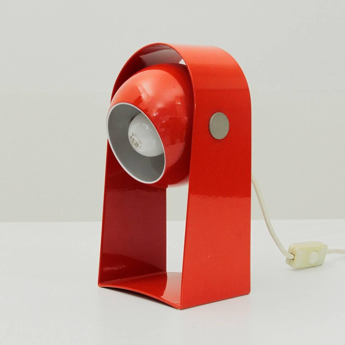 Mid-Century Modern Italian Red Table Lamp, 1960s For Sale