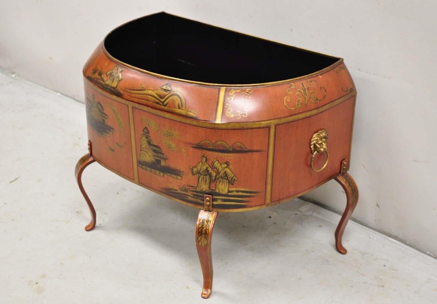 Italian Red Tole Chinoiserie Gilt Decorated Floor Jardiniere Planter. Circa 21st Century, Pre-owned. Measurements: 18