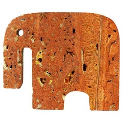 Escultura Elefante Travertino rojo italiano de Enzo Mari para Fratelli Manelli