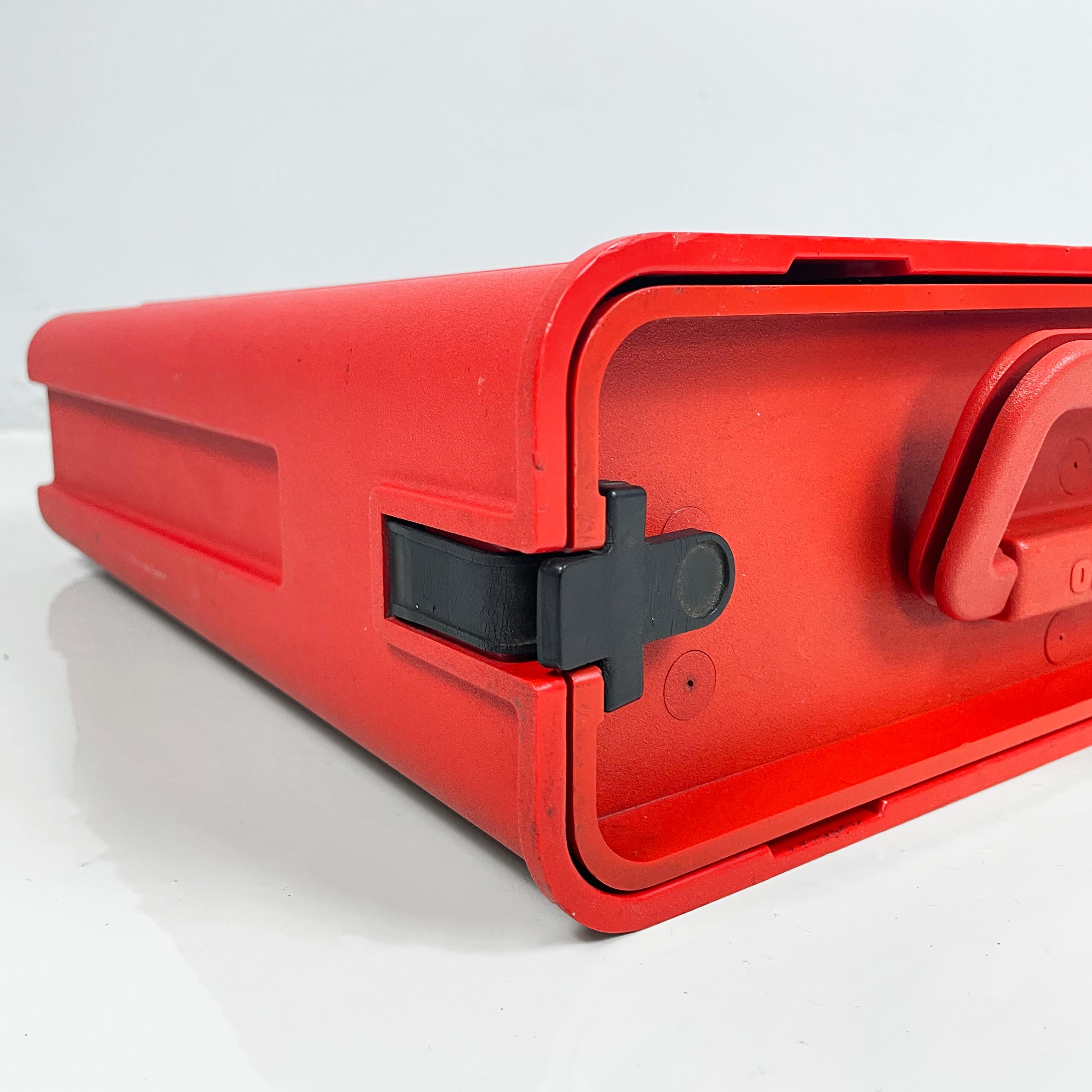 Italienische rote Schreibmaschine Valentine von Ettore Sottsass Perry King Olivetti, 1970er Jahre im Angebot 11
