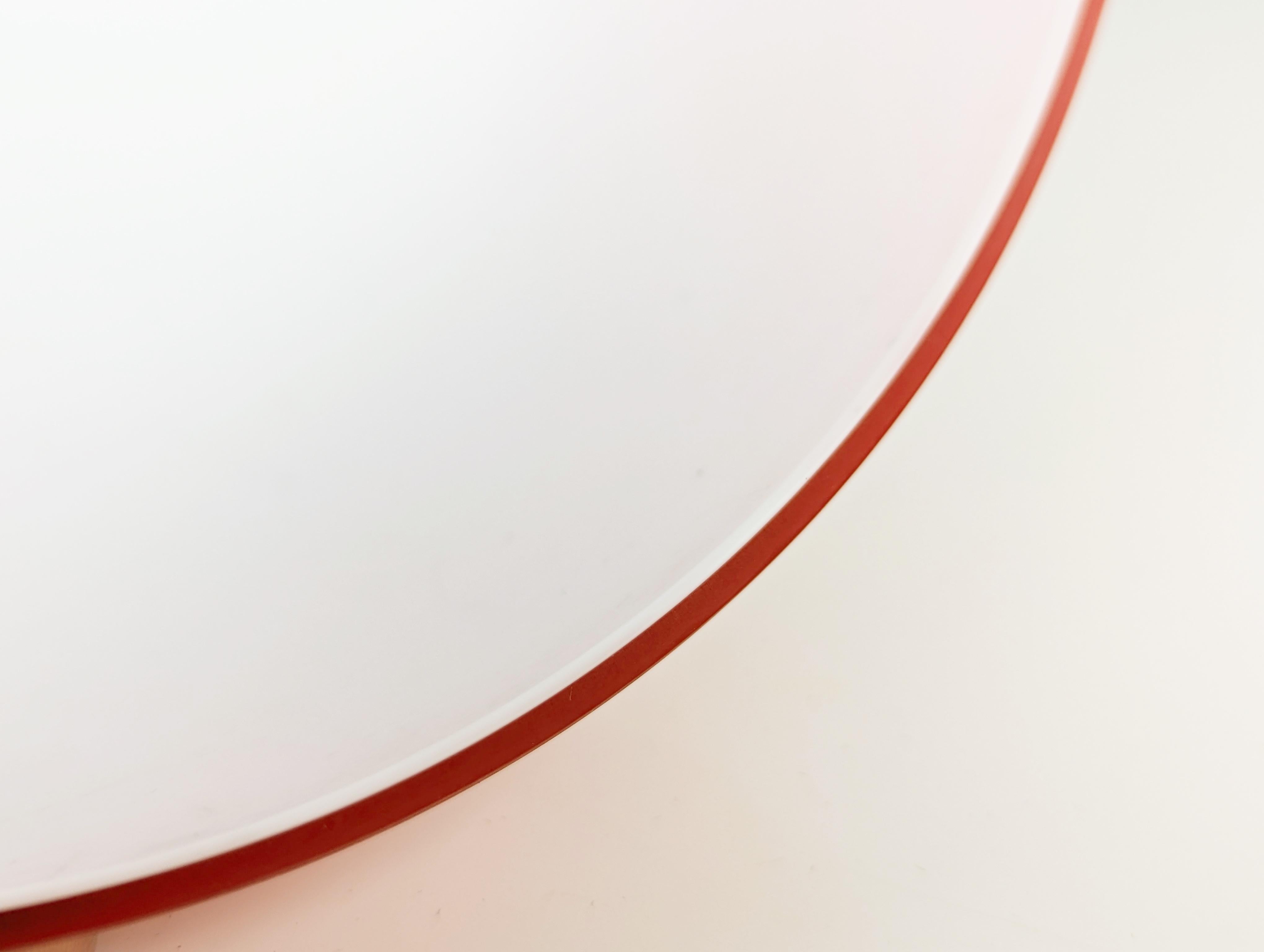 Cuenco italiano de cristal incamiciato de Murano rojo y blanco de Carlo Moretti, 1959 Cristal de Murano en venta