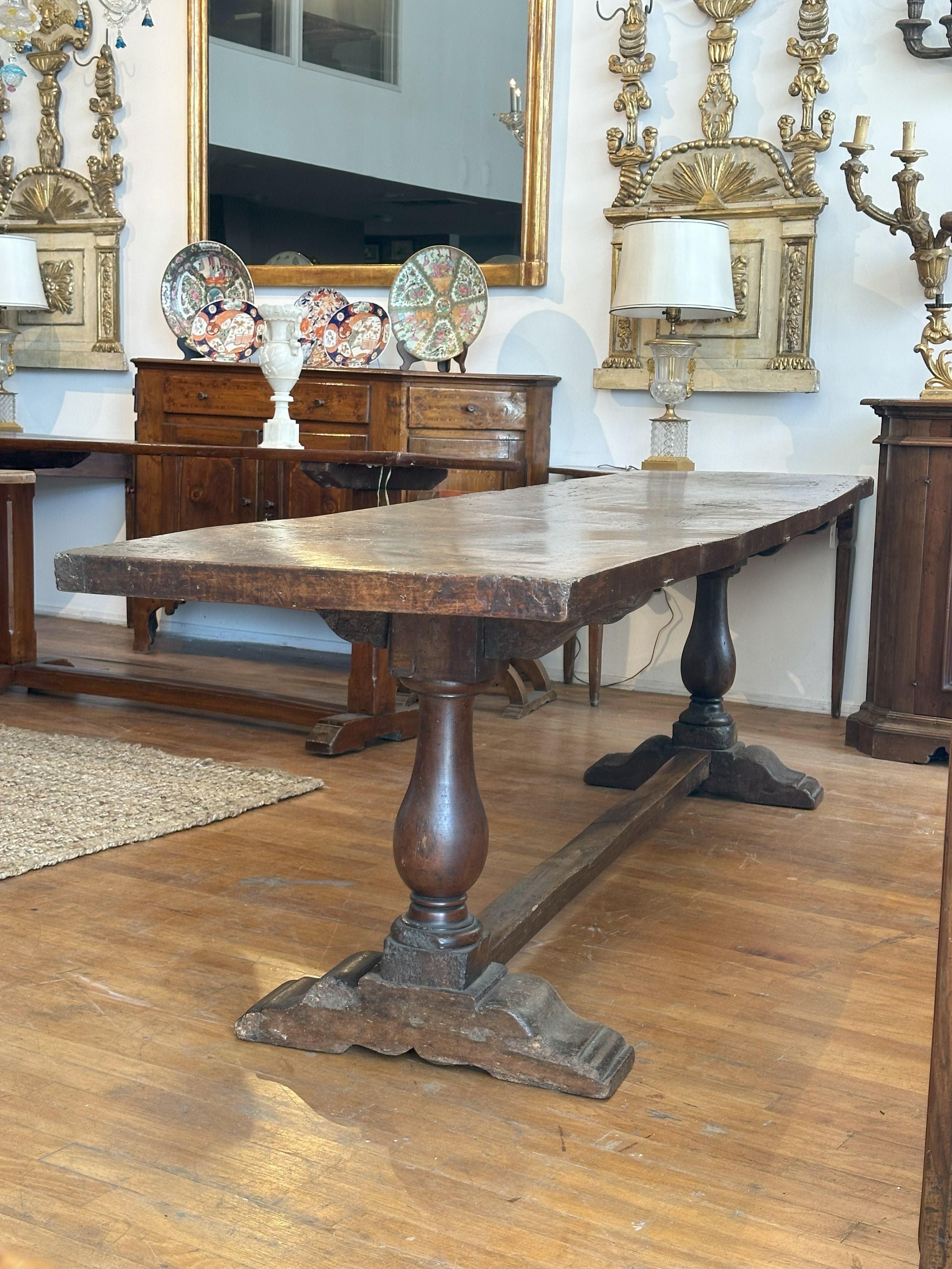 Italian Refectory Table - Circa 1680 For Sale 2
