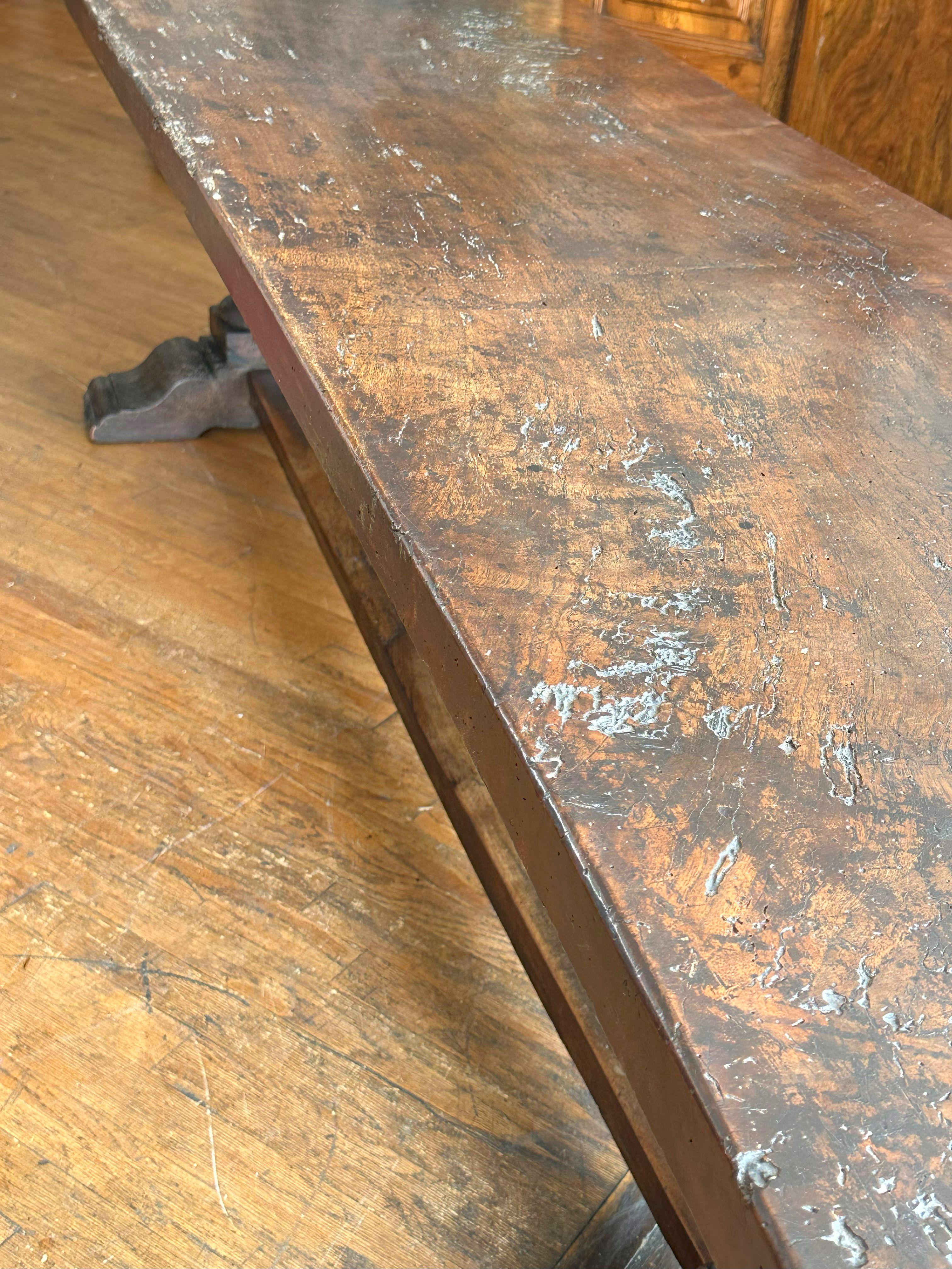 Italian Refectory Table - Circa 1680 In Good Condition For Sale In Los Angeles, CA
