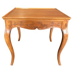 Italian Régence or Louis XV Style Walnut Side Table