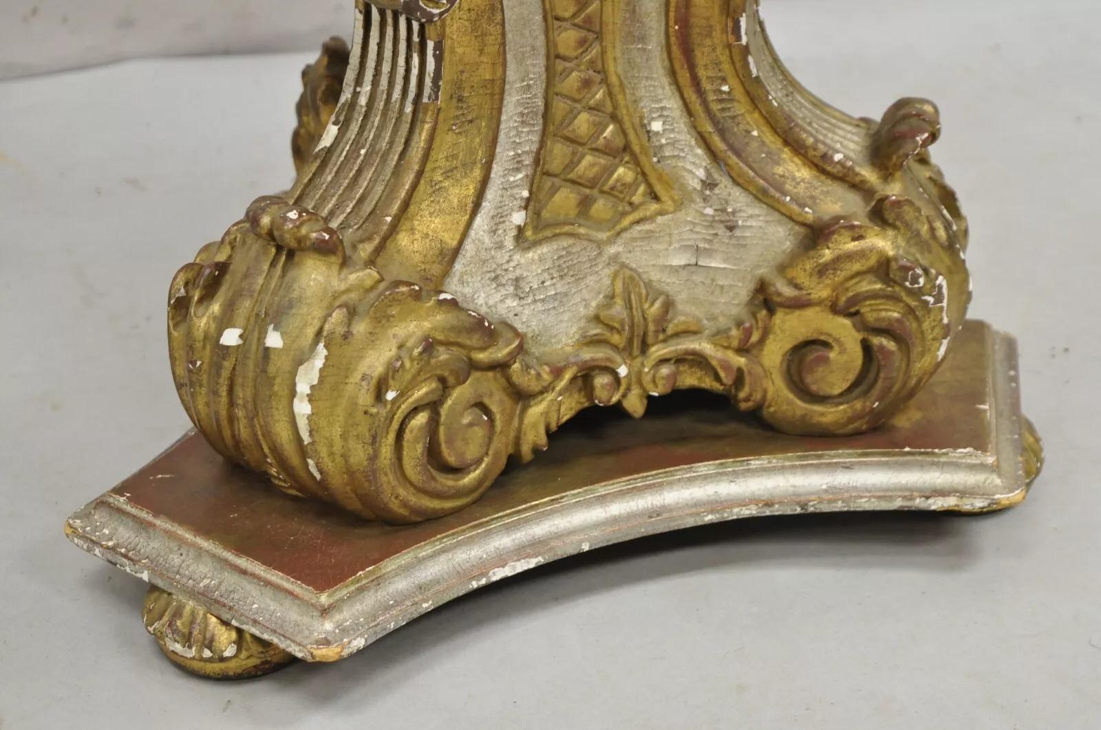 Table d'appoint à piédestal en bois sculpté Florentine de style Régence italienne 18