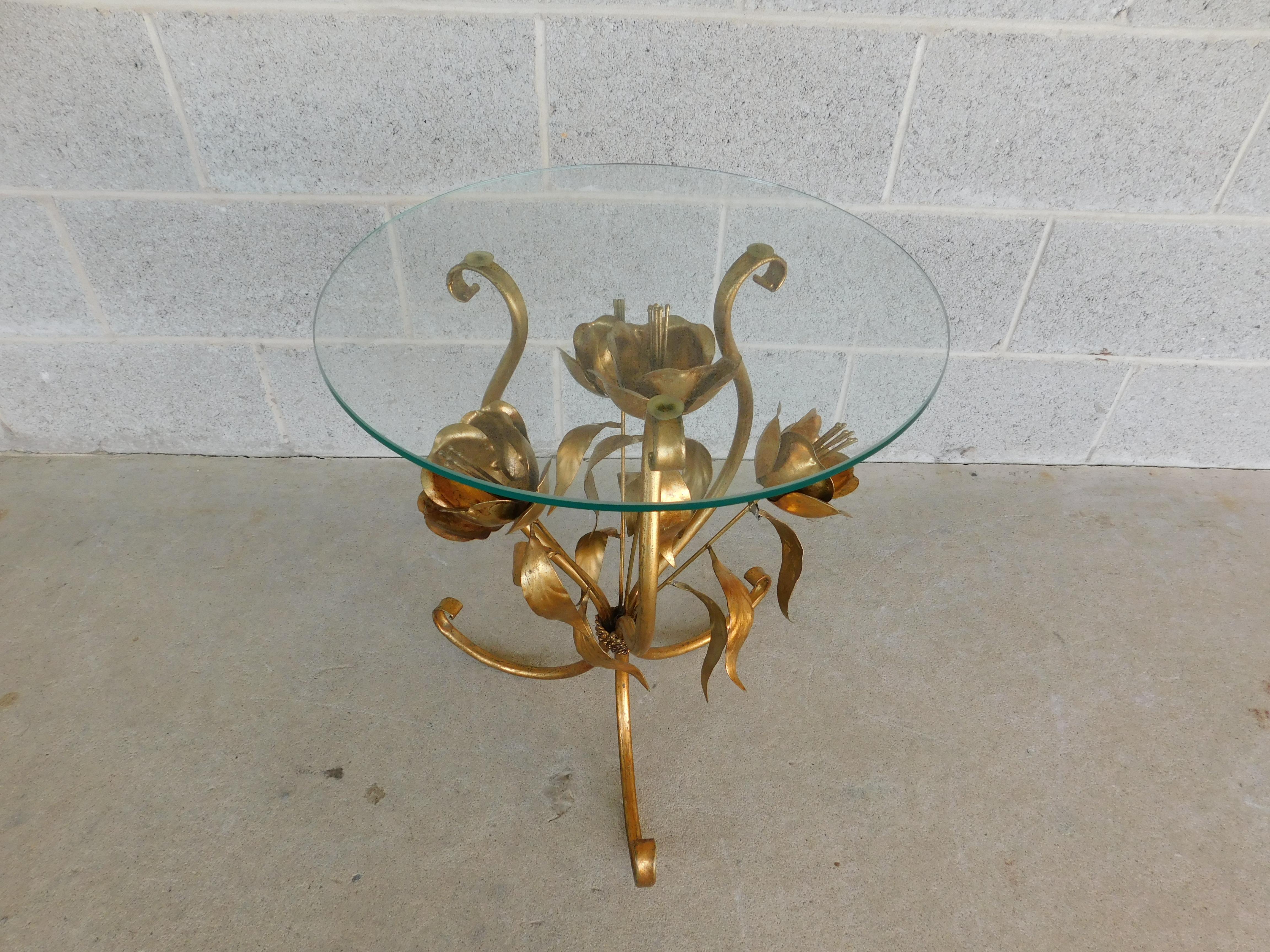 Italian Regency Gilt Gold Metal Base Round Glass Top Accent Table In Good Condition For Sale In Parkesburg, PA