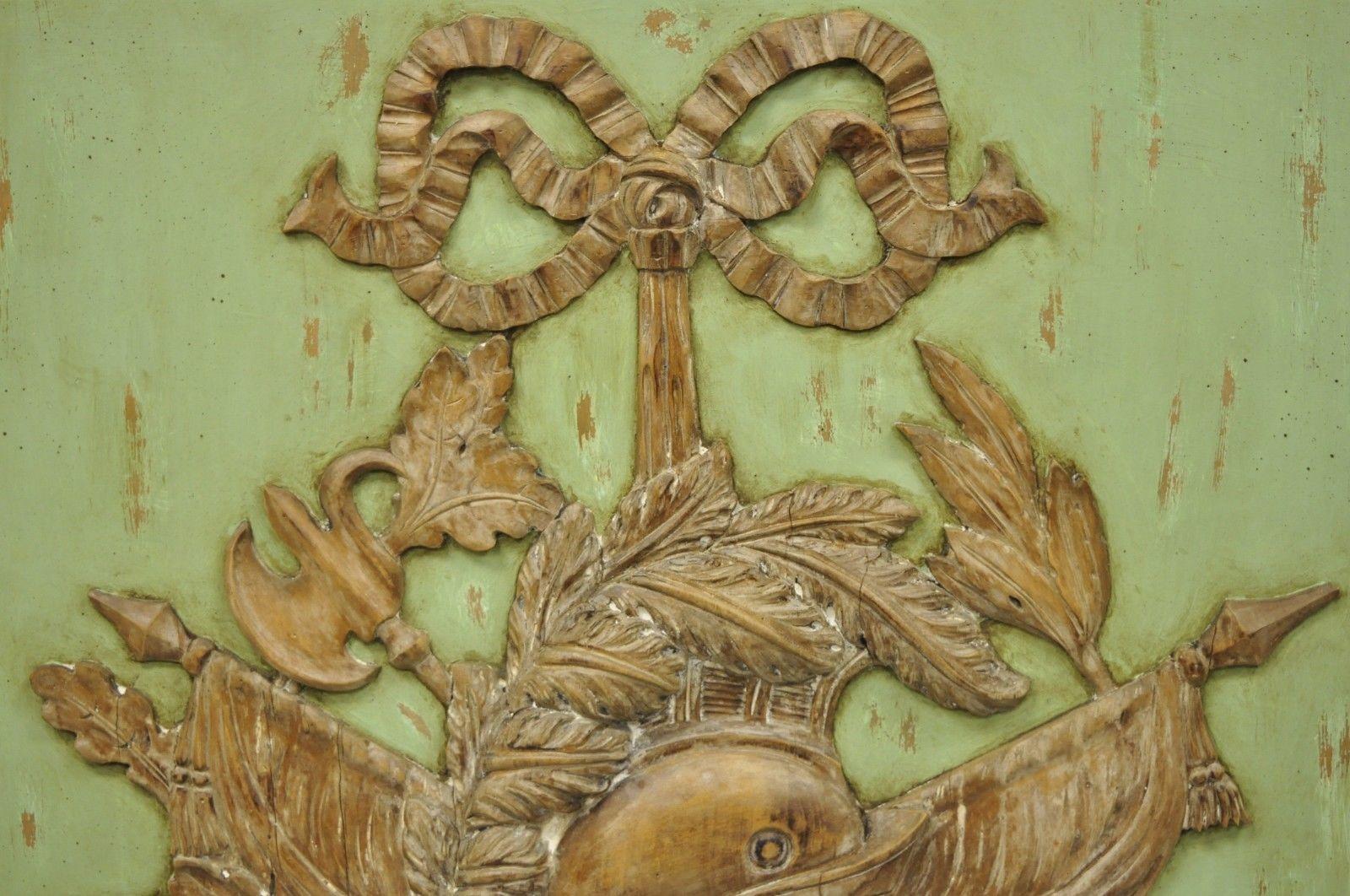 Italian Regency Hand-Carved Wood Coat of Arms Green Wall Plaque Art Frame Panel In Good Condition In Philadelphia, PA