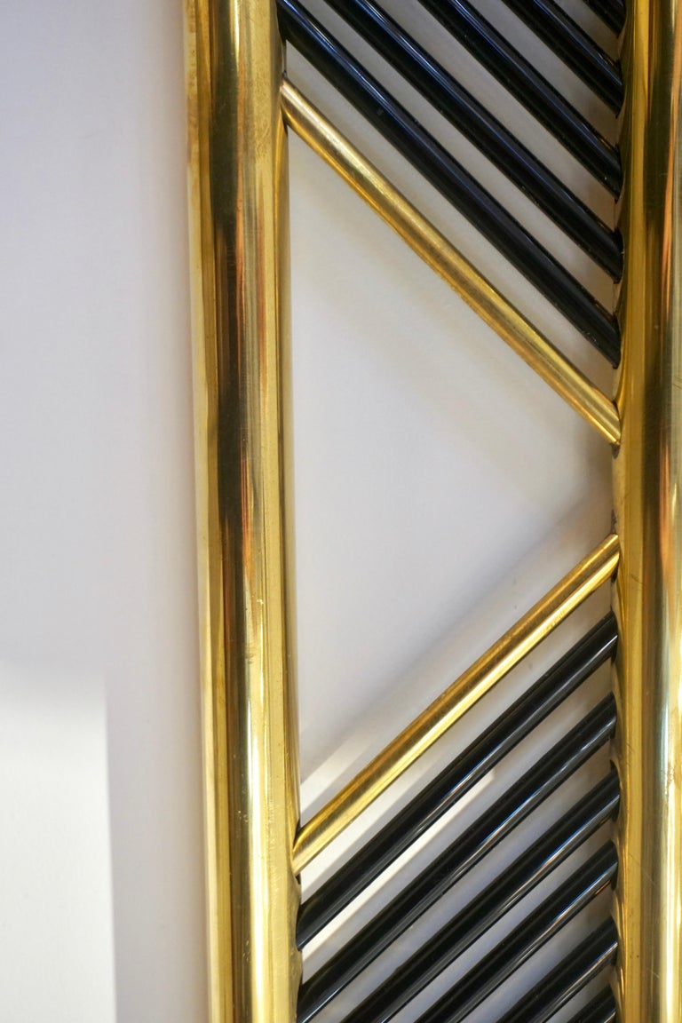 Italian Regency Modern Brass Geometric Mirror with Black Murano Glass Baguettes In New Condition For Sale In New York, NY