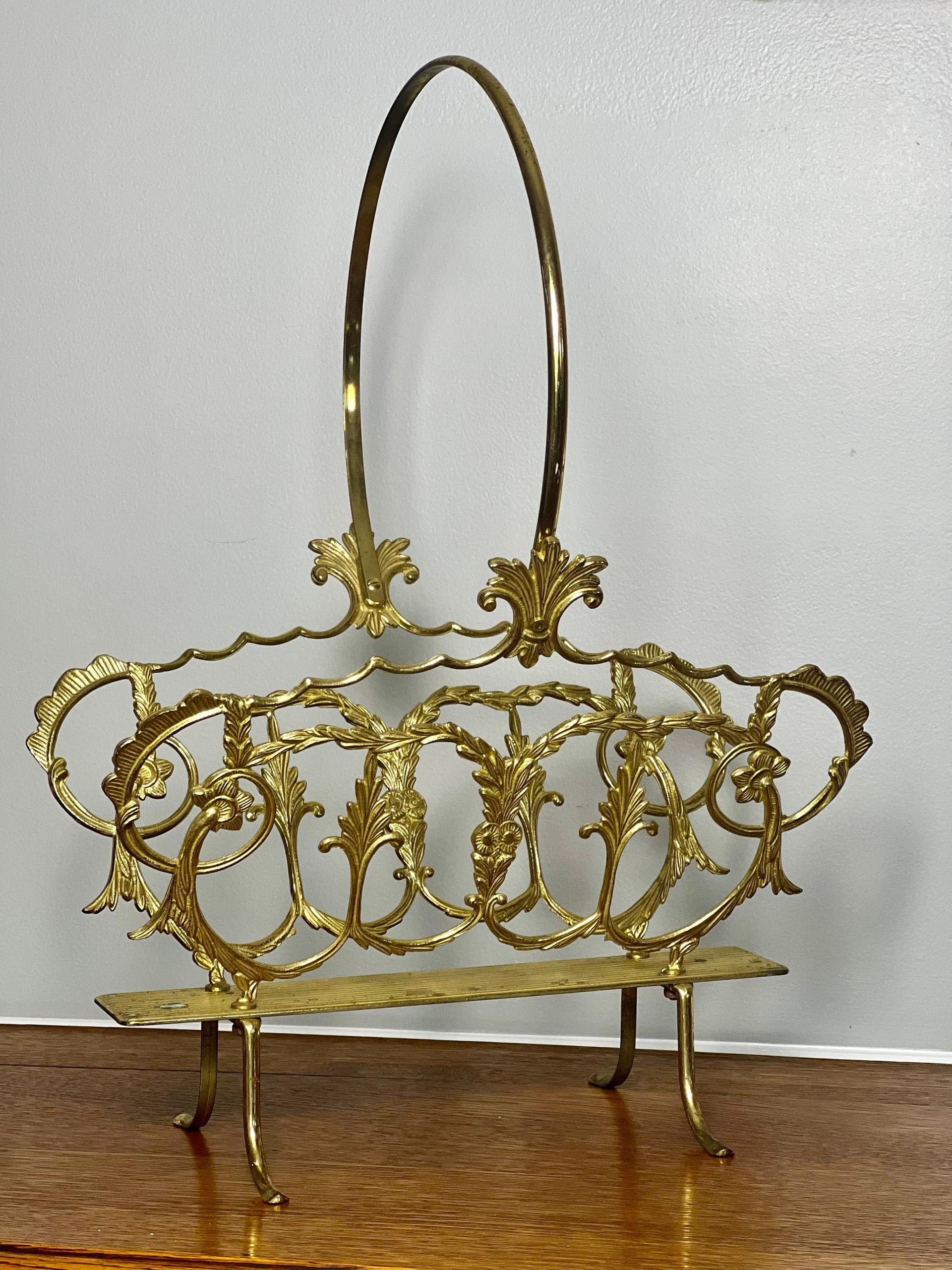 Italian Regency Solid Brass Magazine, Log or Book Basket Holder, 1950s In Good Condition For Sale In Doylestown, PA