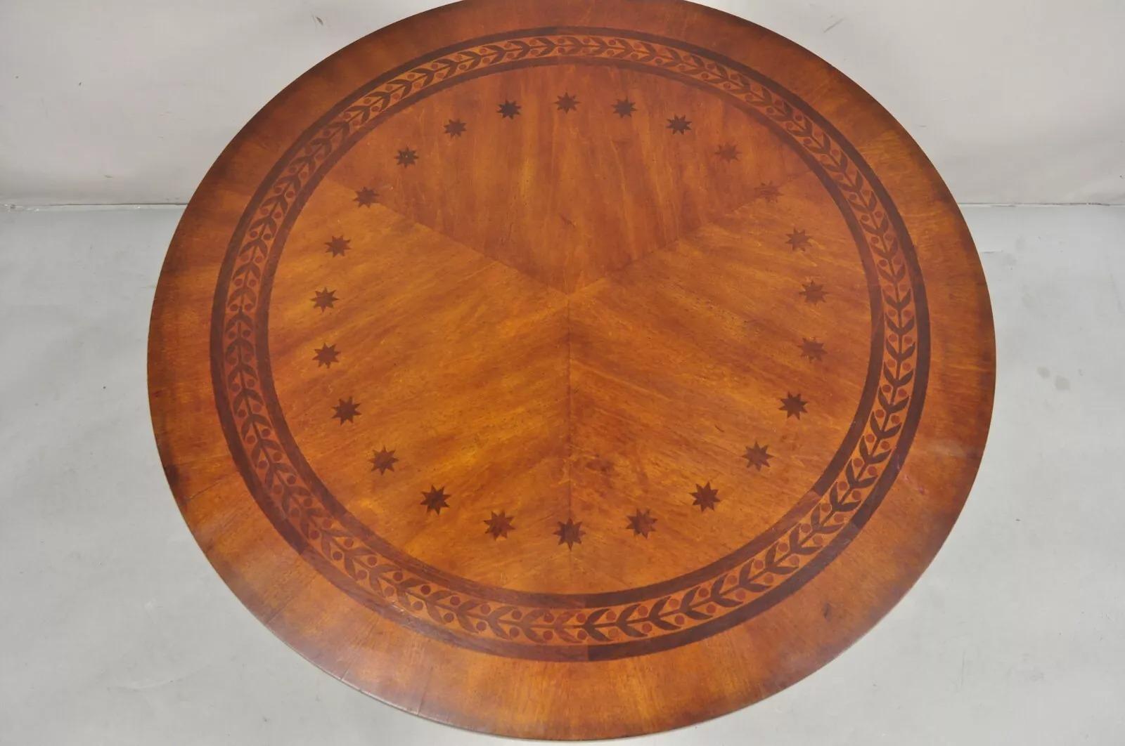 Italian Regency Style Marquetry Inlay Paw Feet Pedestal Base Round Center Table In Good Condition For Sale In Philadelphia, PA