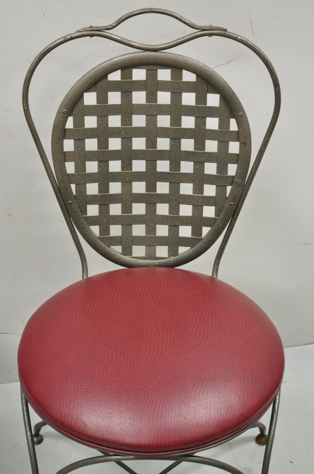 Italian Regency Style Wrought Iron Sunroom Lattice Round Seat Chairs, a Pair In Good Condition For Sale In Philadelphia, PA