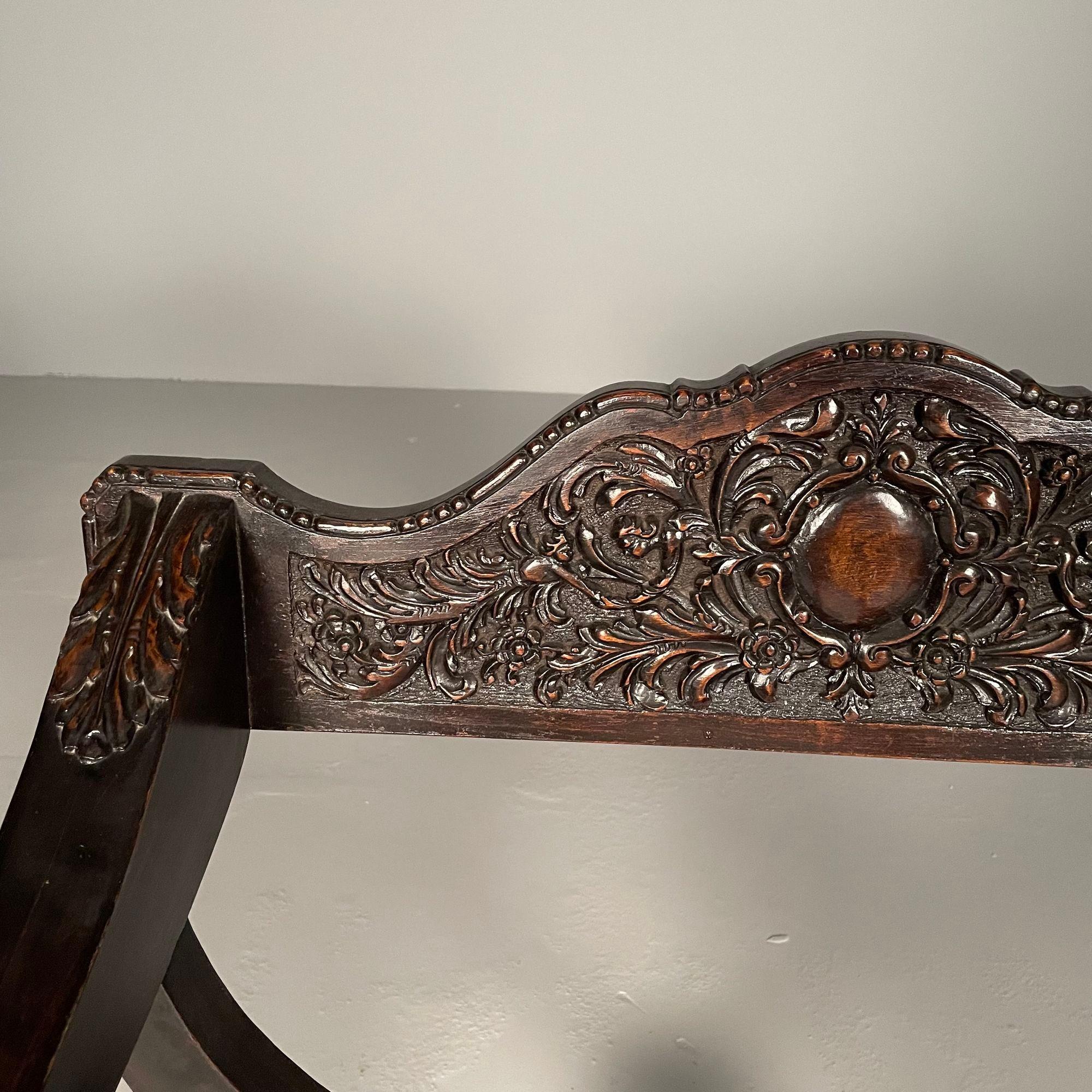 Chaise de bureau / à accoudoirs Renaissance italienne, sculptée, assise en cuir, 19e siècle en vente 5