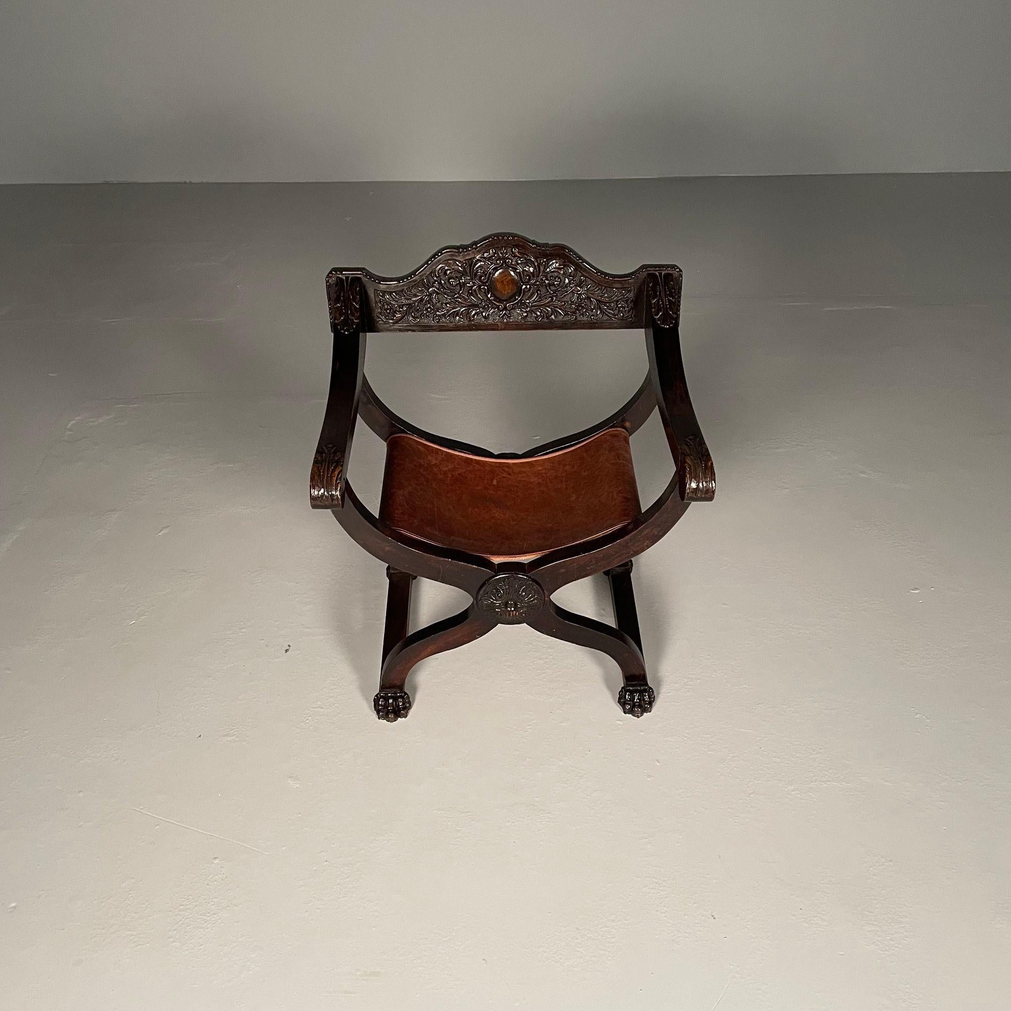 Chaise de bureau / à accoudoirs Renaissance italienne, sculptée, assise en cuir, 19e siècle en vente 1