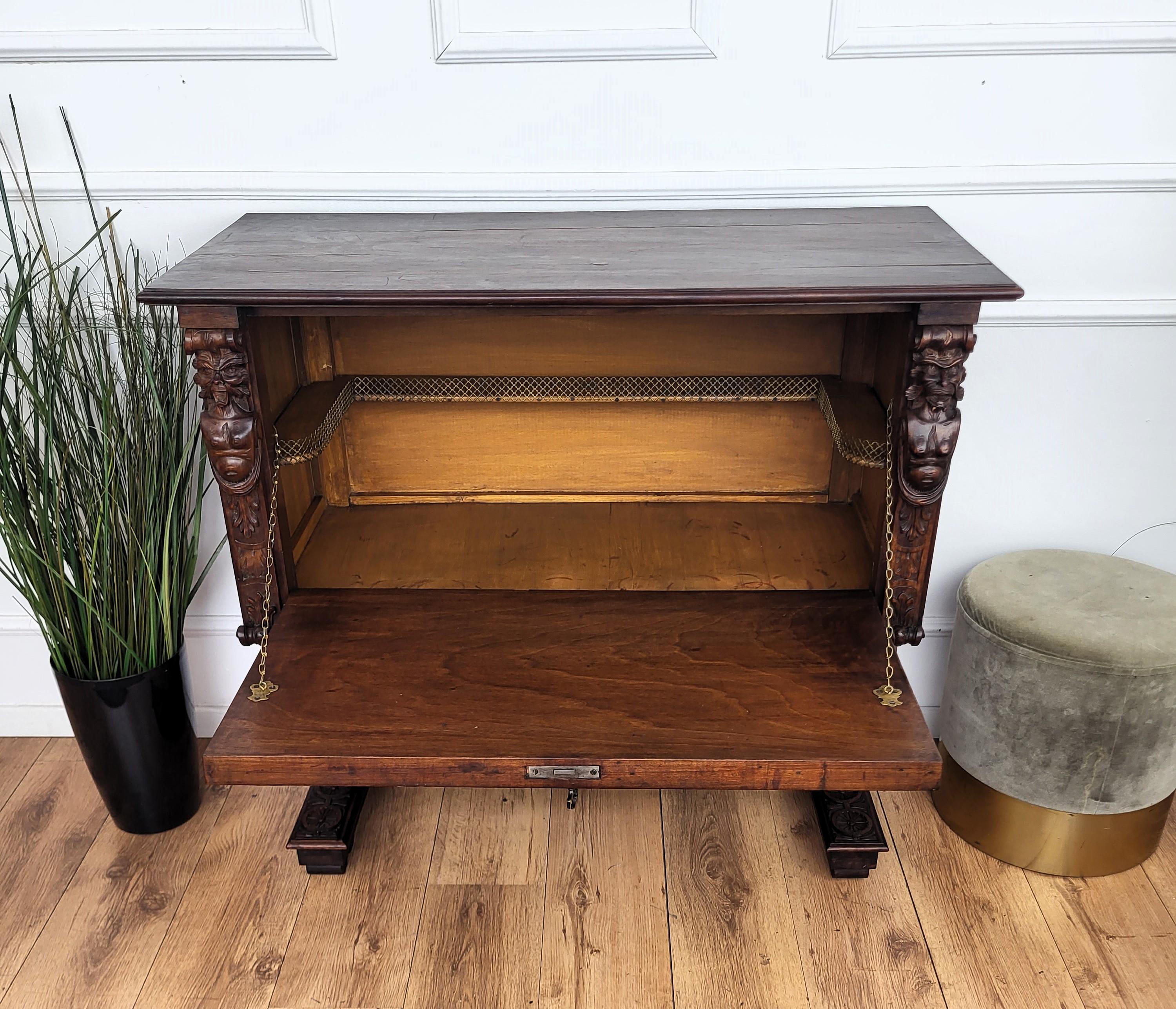 Italian Renaissance Style Art Deco MidCentury Carved Walnut Burl Dry Bar Cabinet im Angebot 2