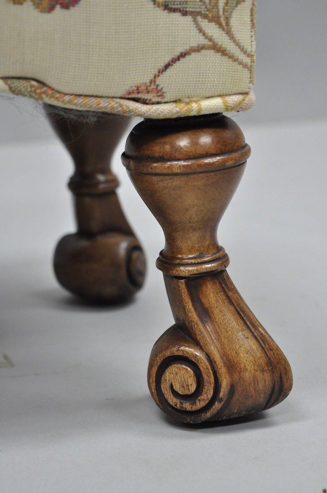 Italian Renaissance Baroque Style Small Petite Walnut Ottoman Footstool Stool 6