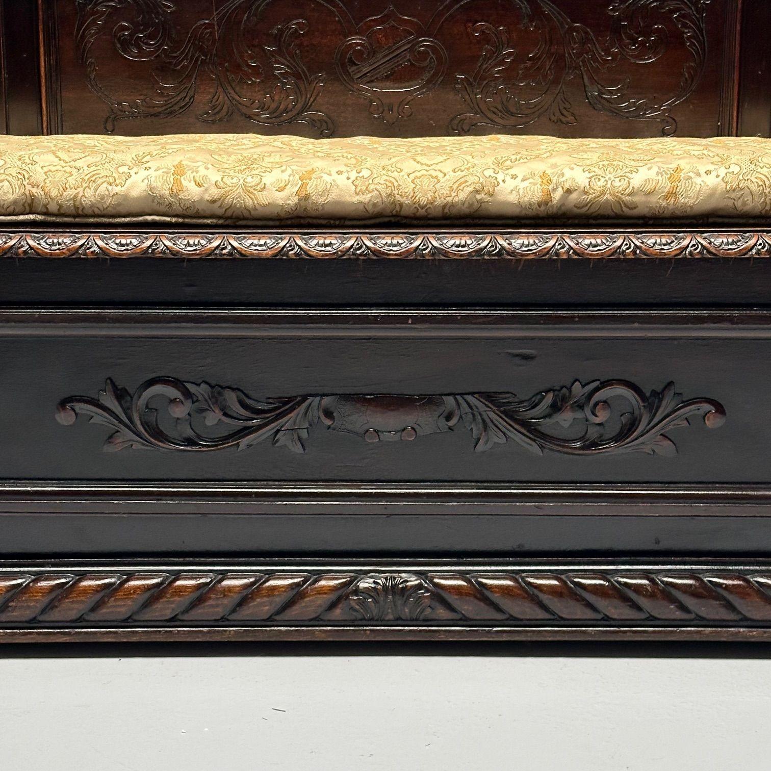Italian Renaissance, Carved Hall Bench, Cassone, Walnut, Italy, 19th Century For Sale 3