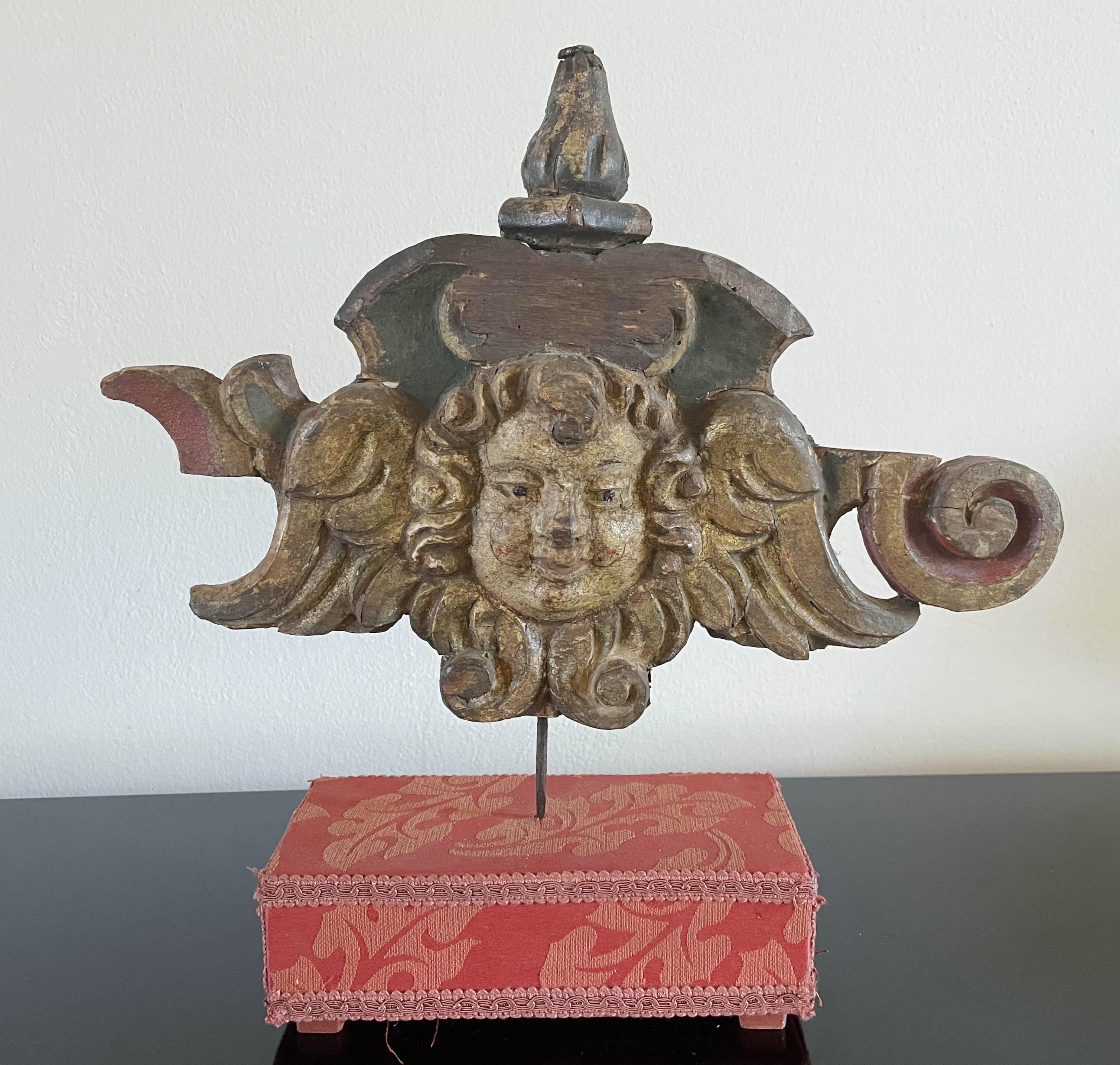 Italian Renaissance Carved Wooden Angel Head For Sale 4