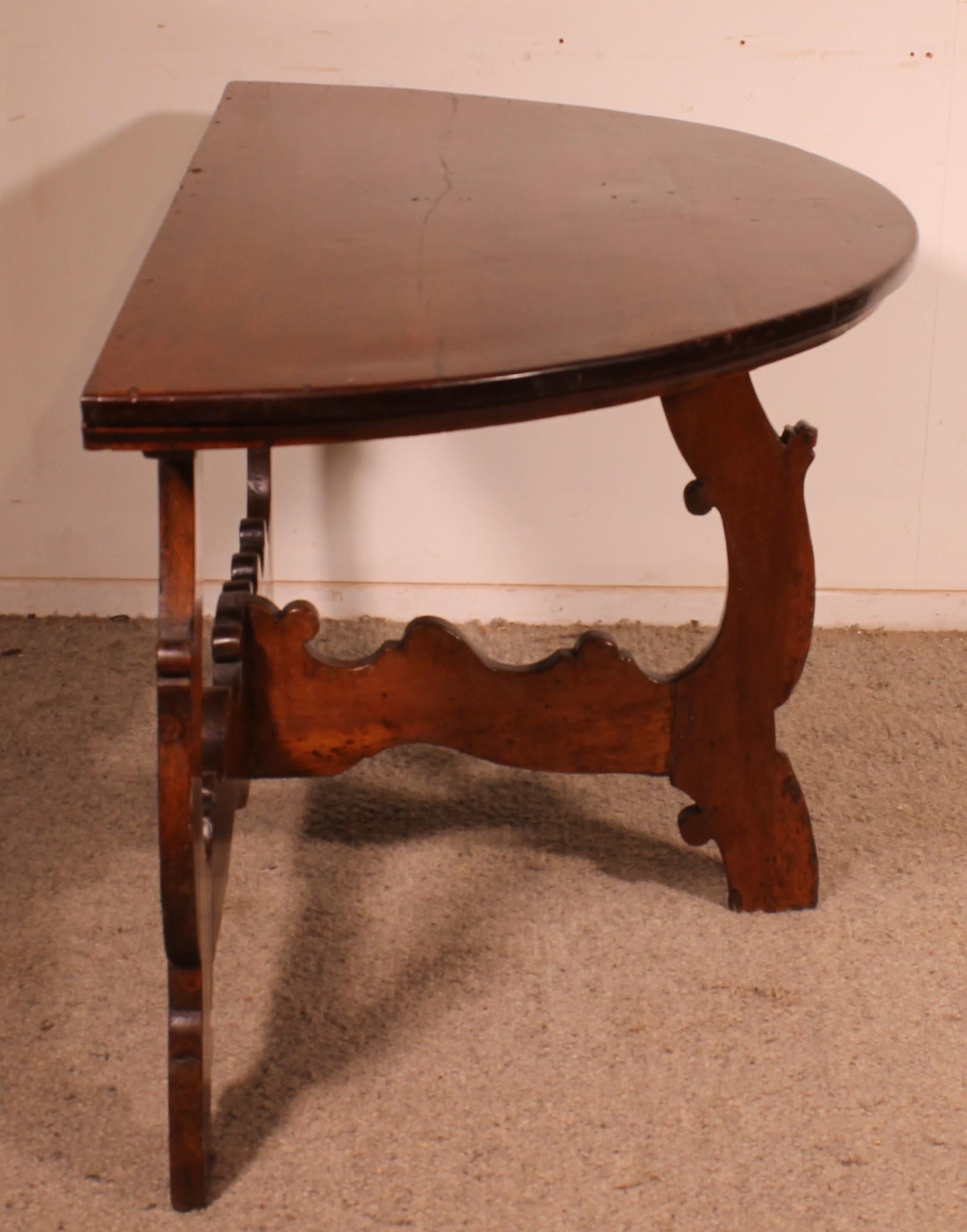 18th Century and Earlier Italian Renaissance Console Circa 1600 In Walnut For Sale