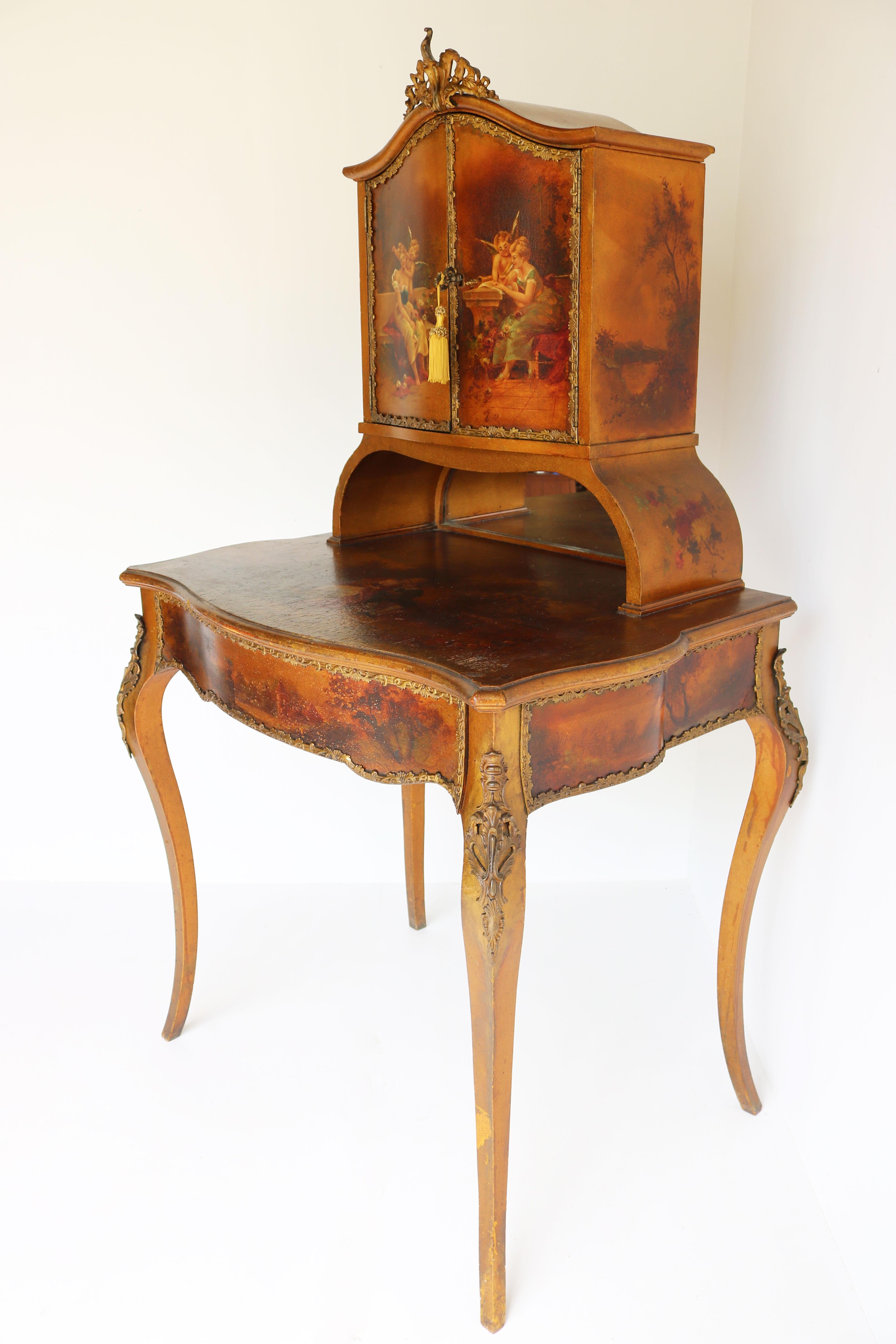 Renaissance Revival Italian Renaissance Dressing Table 19th Century Hand Painted by Müller Morten For Sale