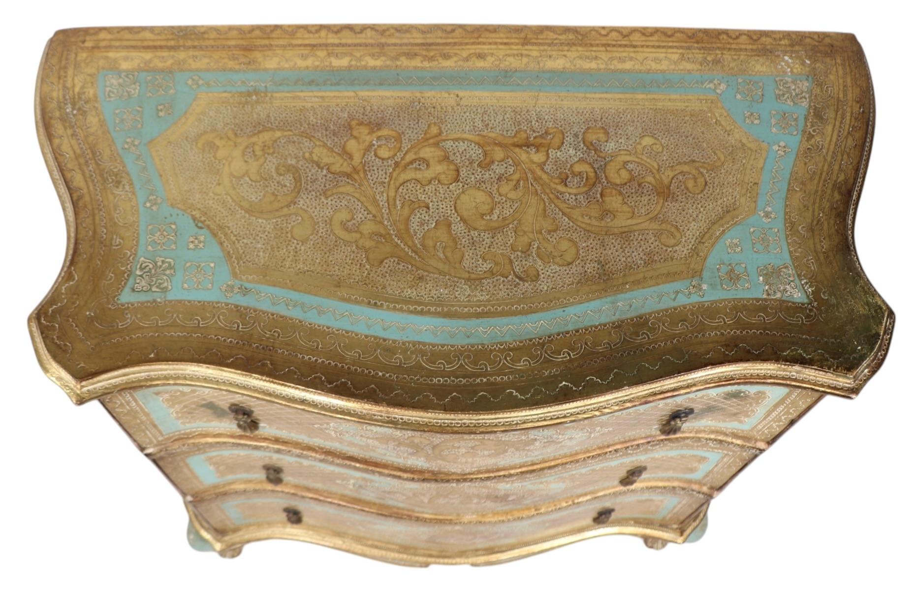Italienische Renaissance Florentine Stil Drei Schubladen Kommode Kommode (20. Jahrhundert) im Angebot