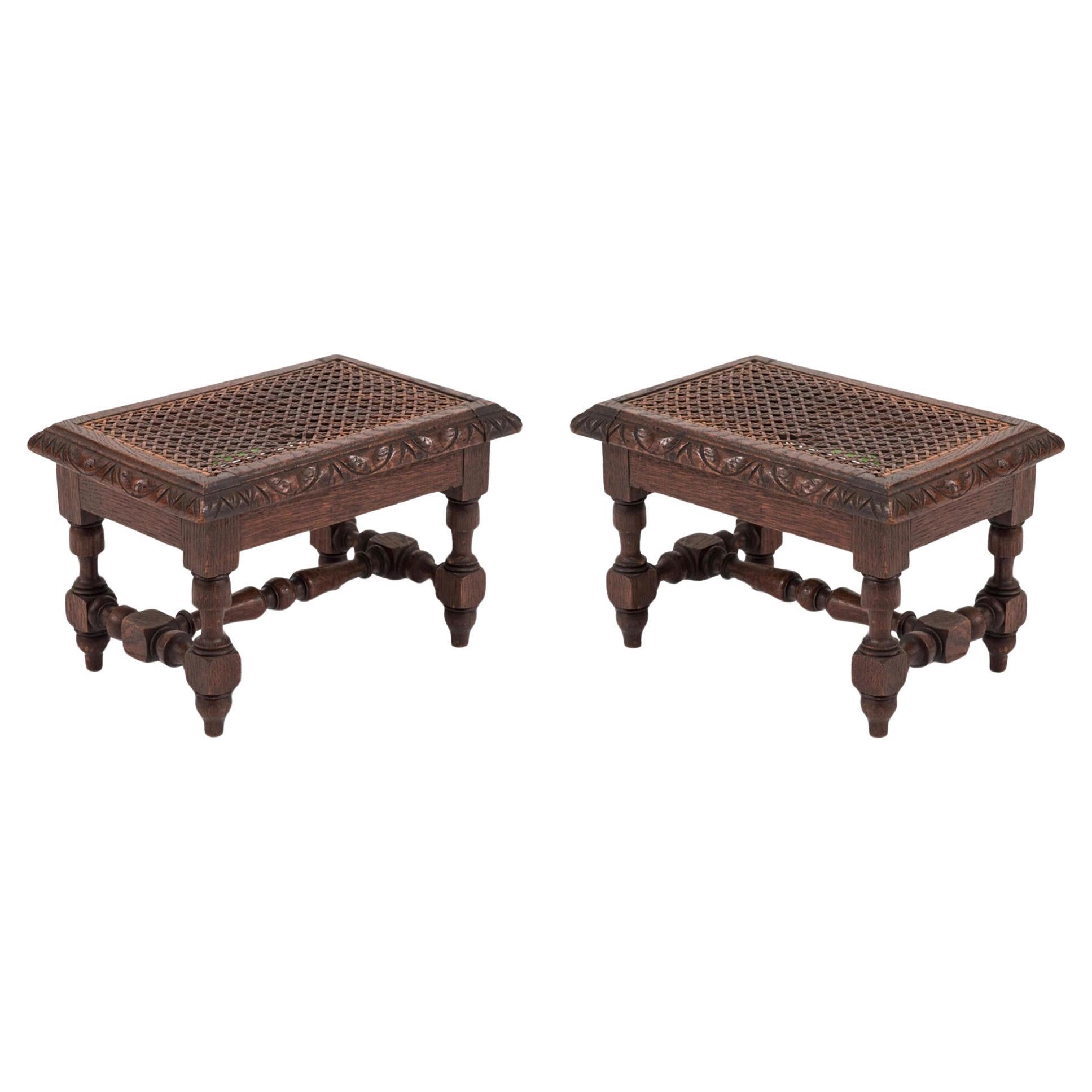 Italian Renaissance Oak Foot Stool