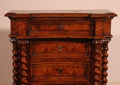 Italian Renaissance Oratory In Walnut And Burl Walnut - 17th Century