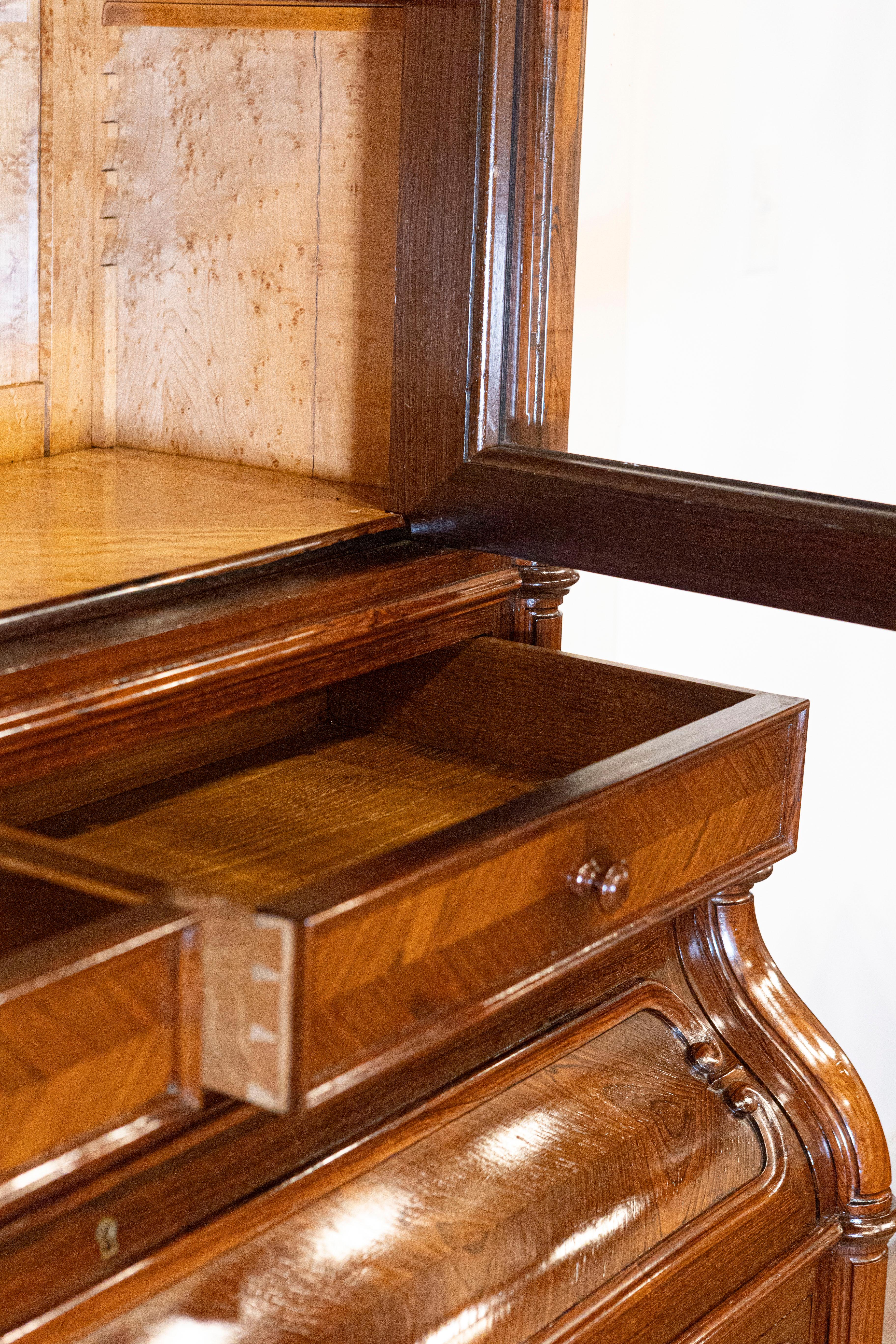 Italienischer Bücherregal Sekretär der Neorenaissance-Revival-Zeit, 19. Jahrhundert (Glas) im Angebot
