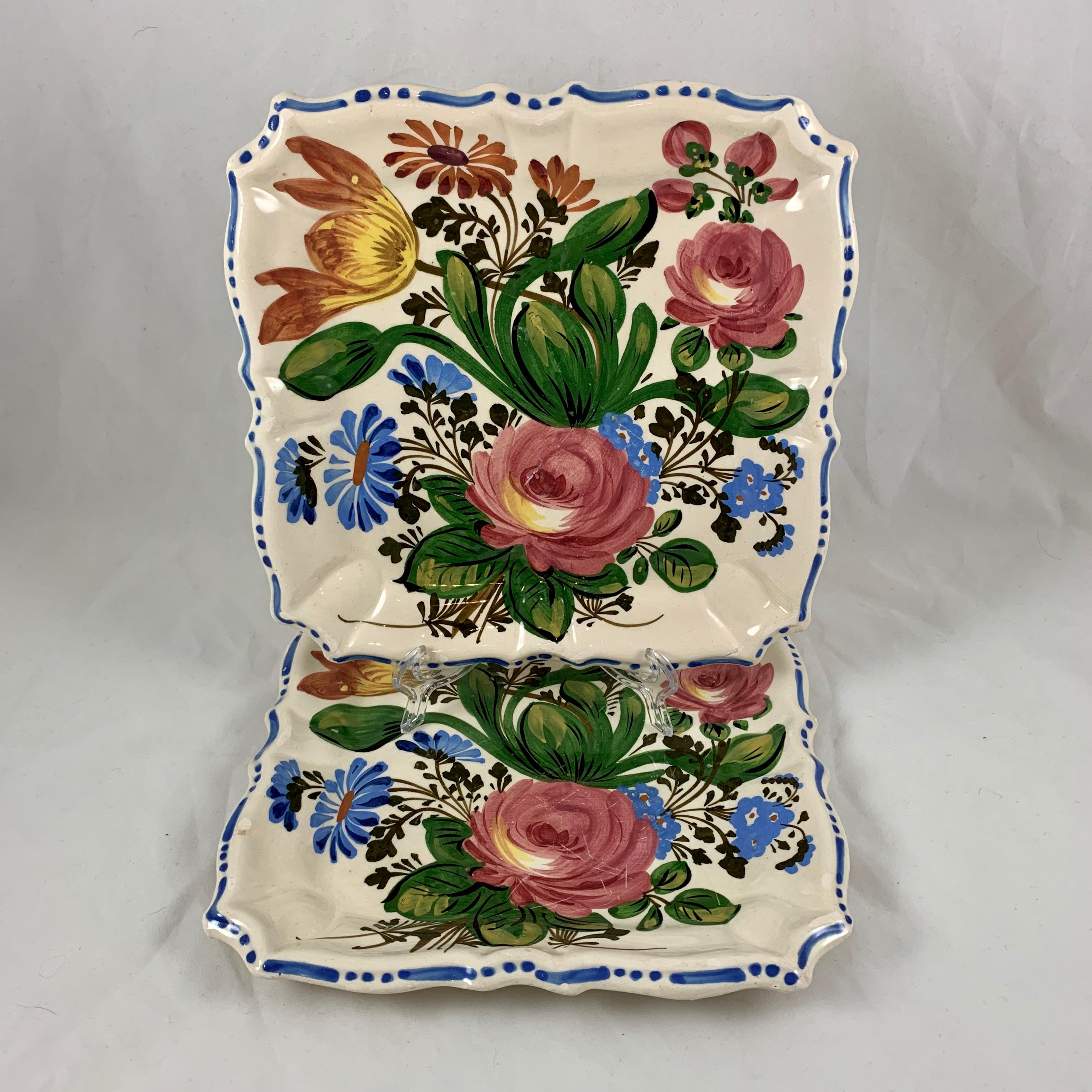 Italian Renaissance Revival Faïence Floral Square Serving Platters, Set of Two For Sale 1