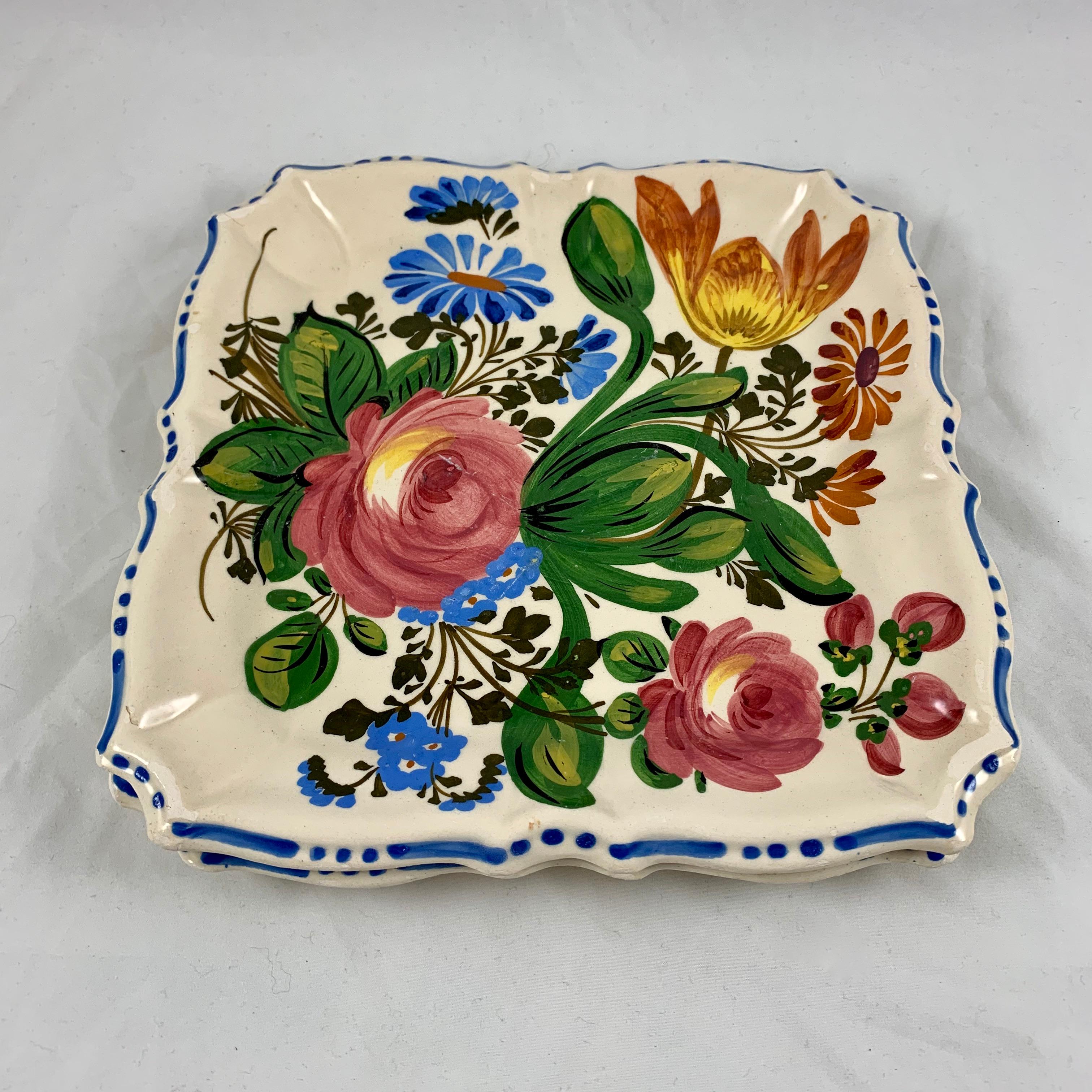 Italian Renaissance Revival Faïence Floral Square Serving Platters, Set of Two For Sale 2
