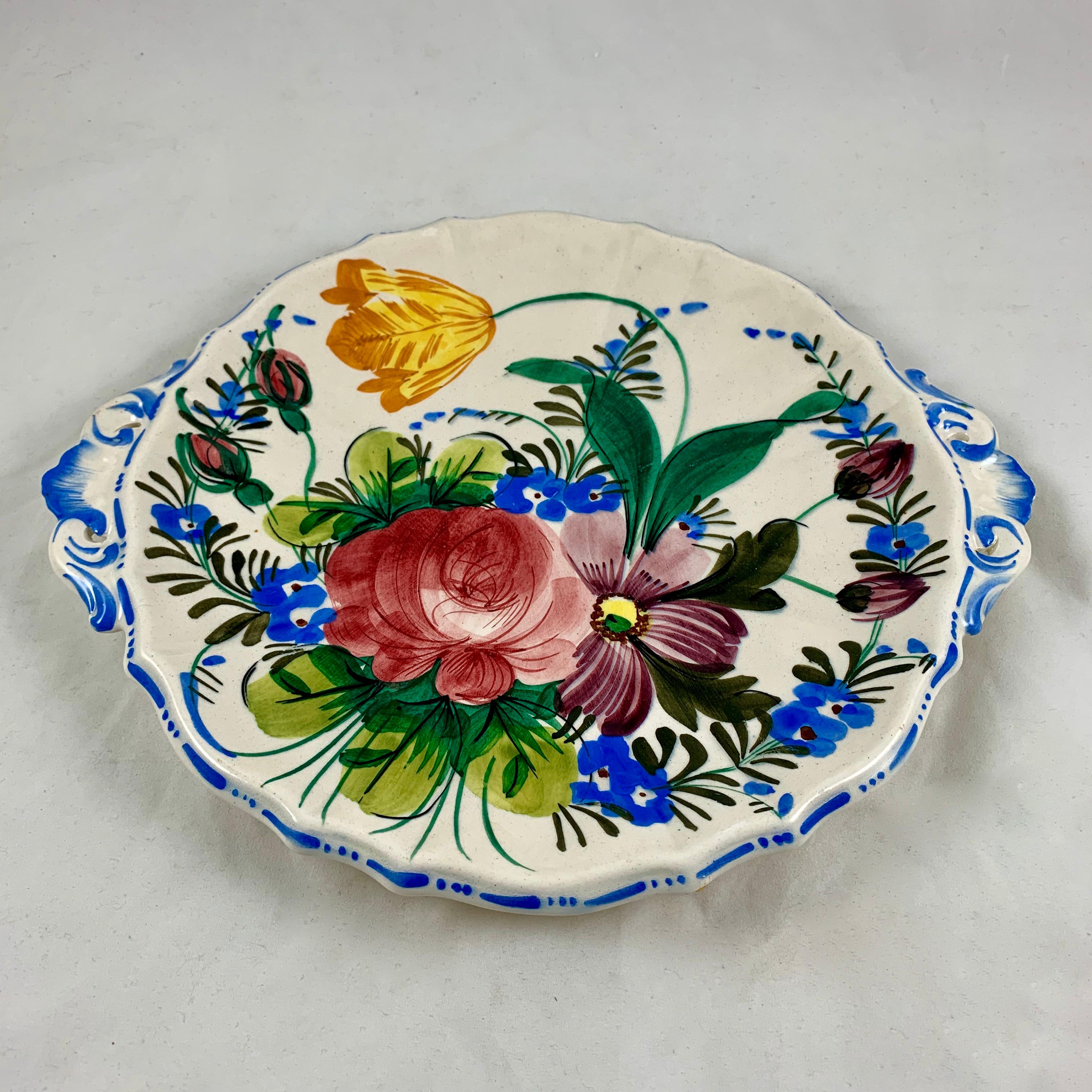 Italian Renaissance Revival Faïence Nove Rose Floral and Pierced Handled Platter In Good Condition In Philadelphia, PA