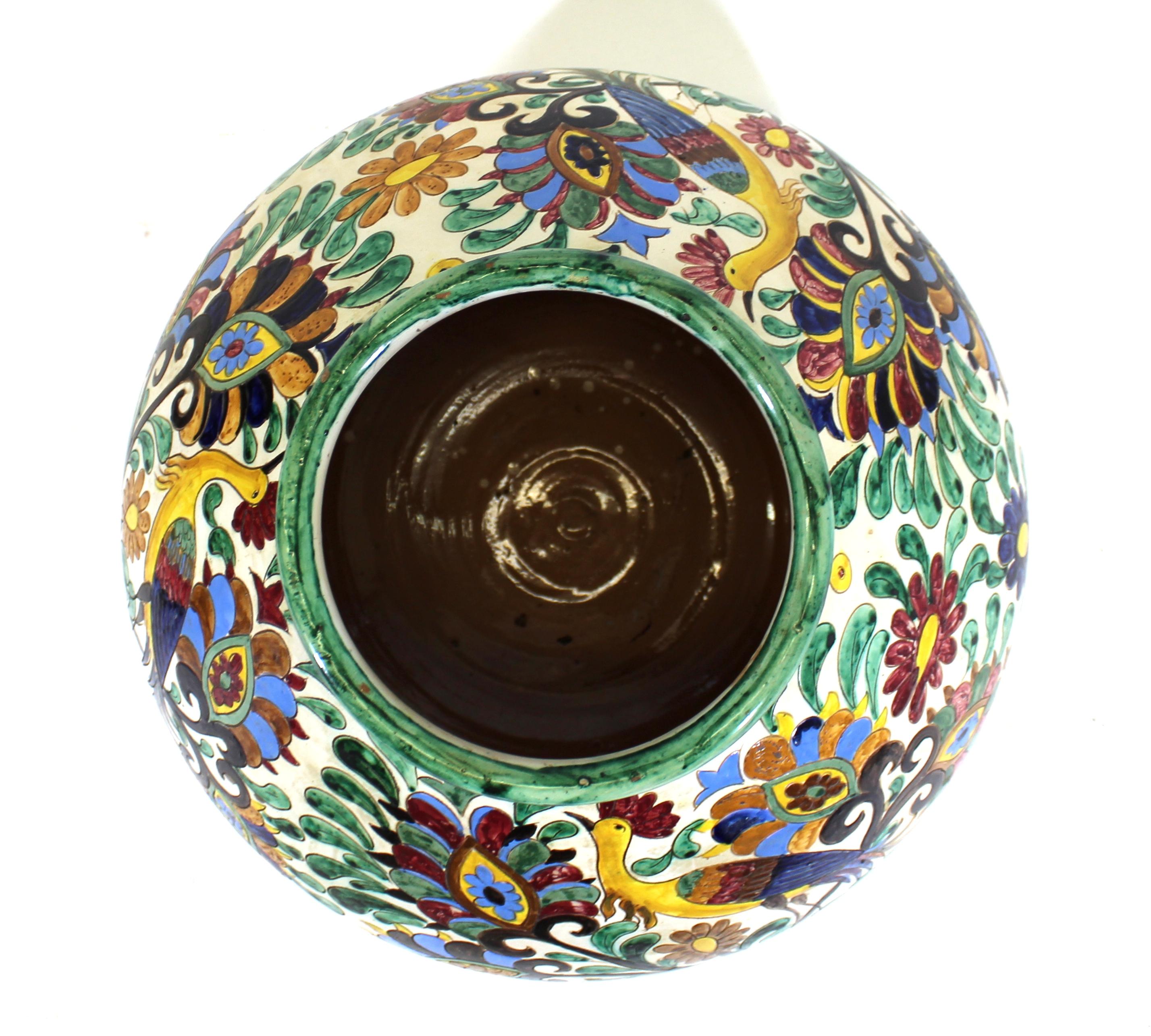 Italian Renaissance Revival Majolica Sgrafitto Centerpiece Vase For Sale 1