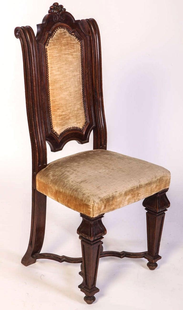 Italian Renaissance Revival Set of 6 Chairs and 2 Armchairs For Sale 8
