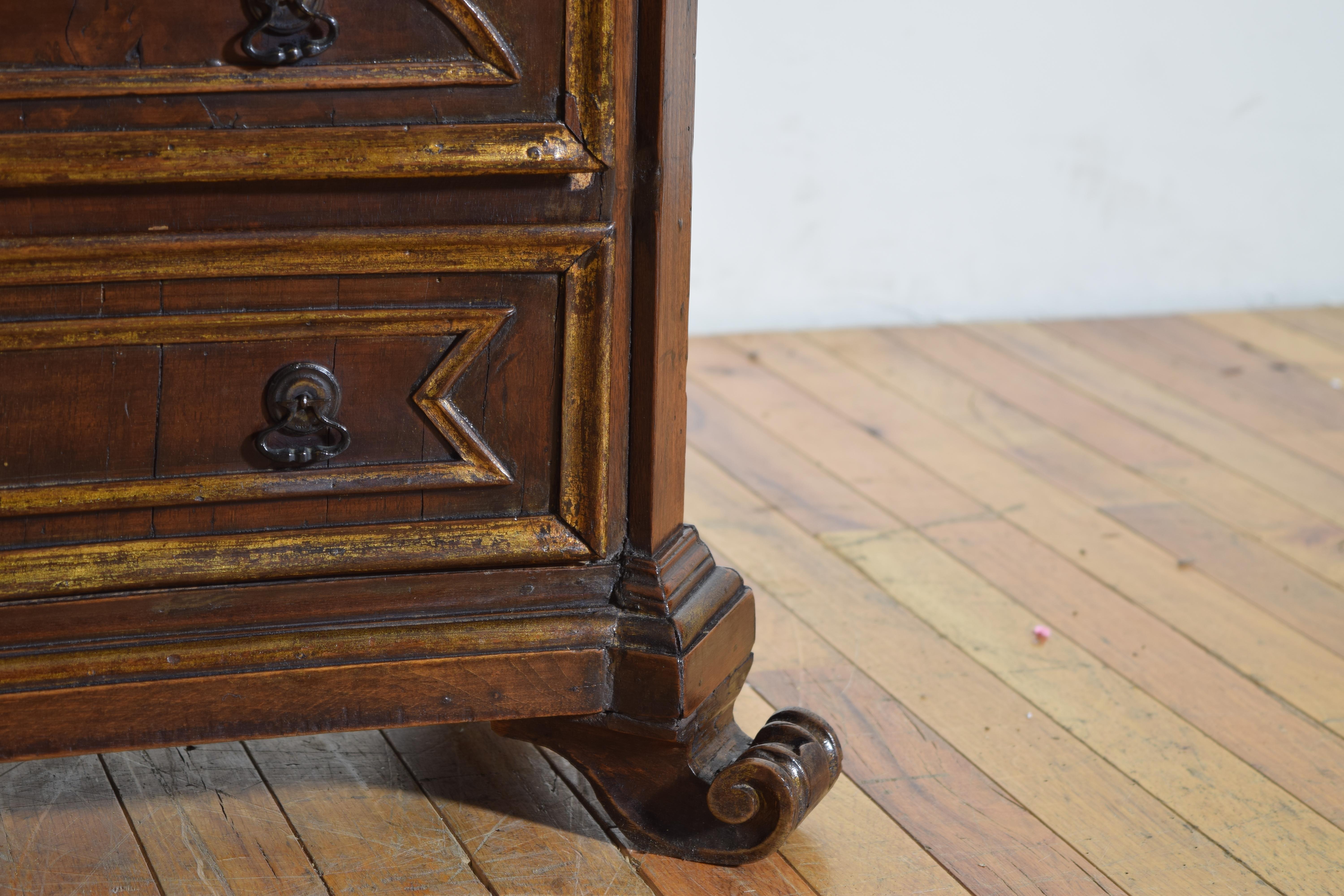 Italian Renaissance Revival Walnut & Giltwood 5-drawer Comodino, late 19th cen. 6