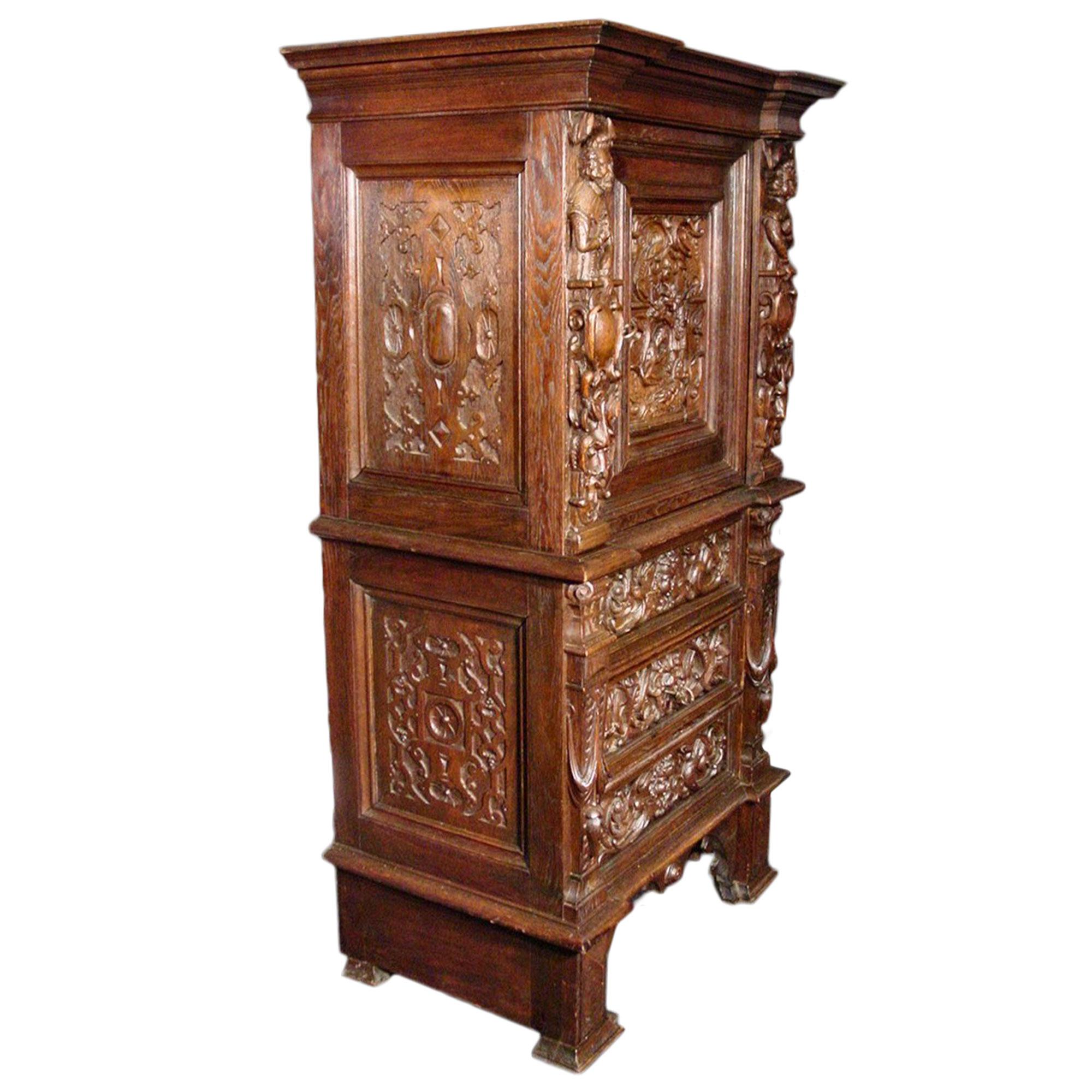 Italian Renaissance St. Mid-19th Century Oak Side Cabinet In Good Condition In West Palm Beach, FL