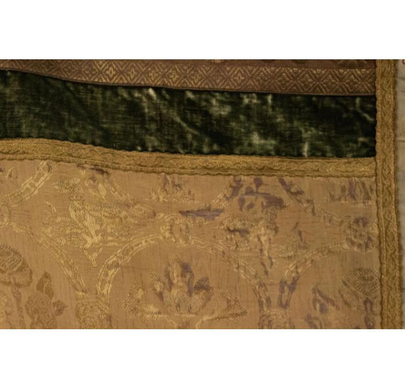 Velvet Italian Renaissance Style Beige and Green Shield For Sale