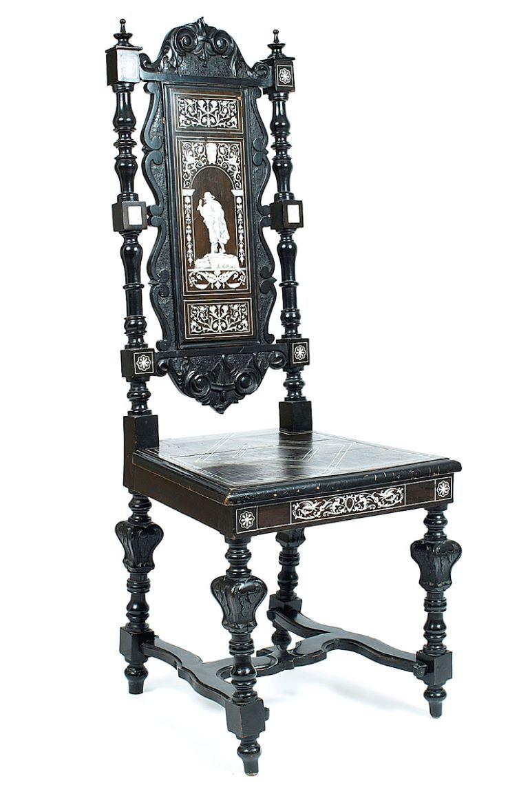 Italian Renaissance style carved chair from second half of the 19th century
A chair in the style of the Italian Renaissance with a straight seat and backrest tilted back, supported by four turned and carved legs, ending with a flattened ball with a