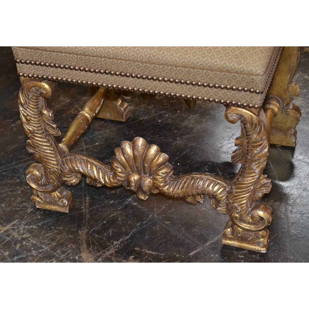 Italian Renaissance Style Carved Giltwood Stool In Good Condition In Dallas, TX